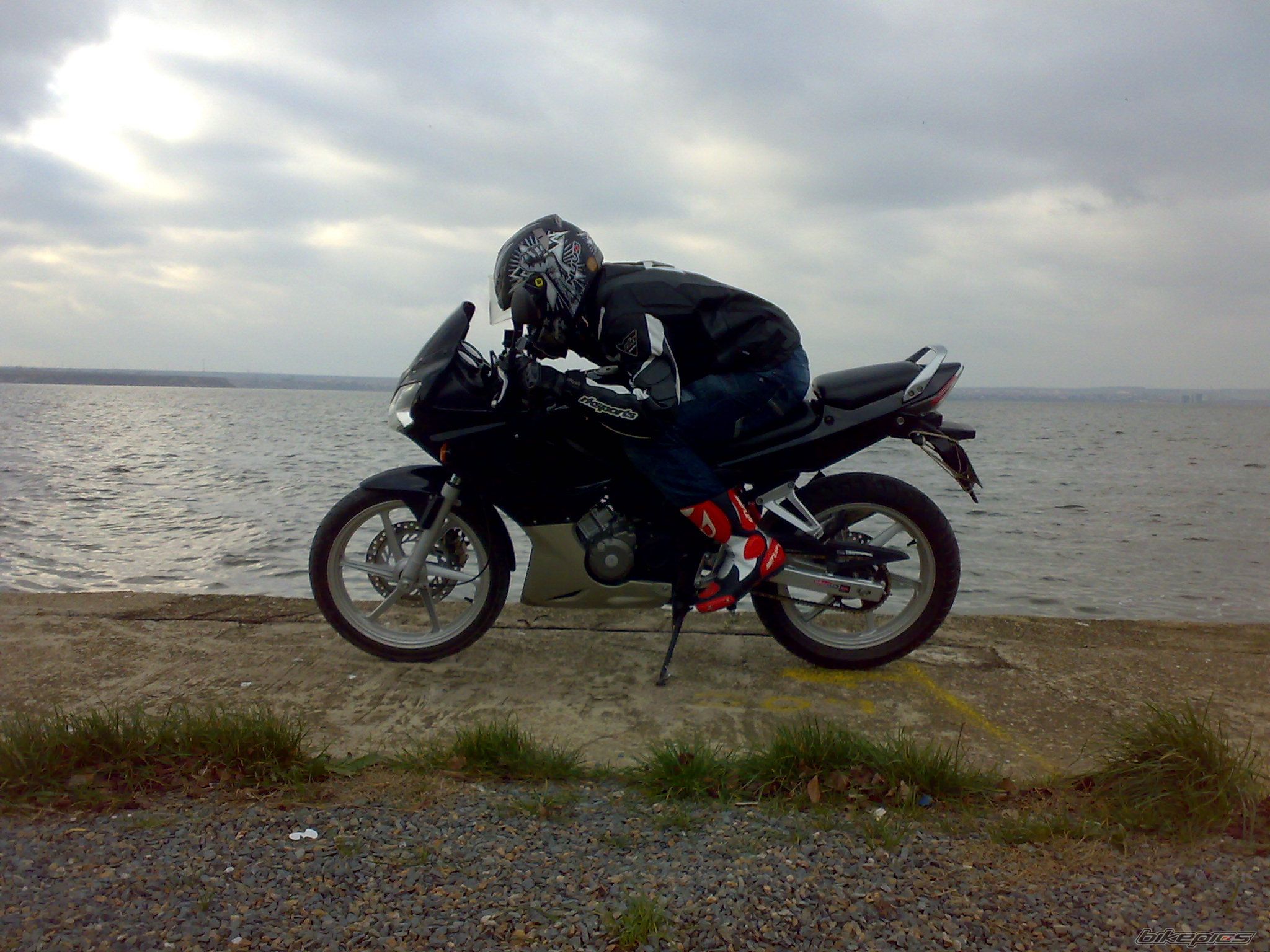Photo 1582165