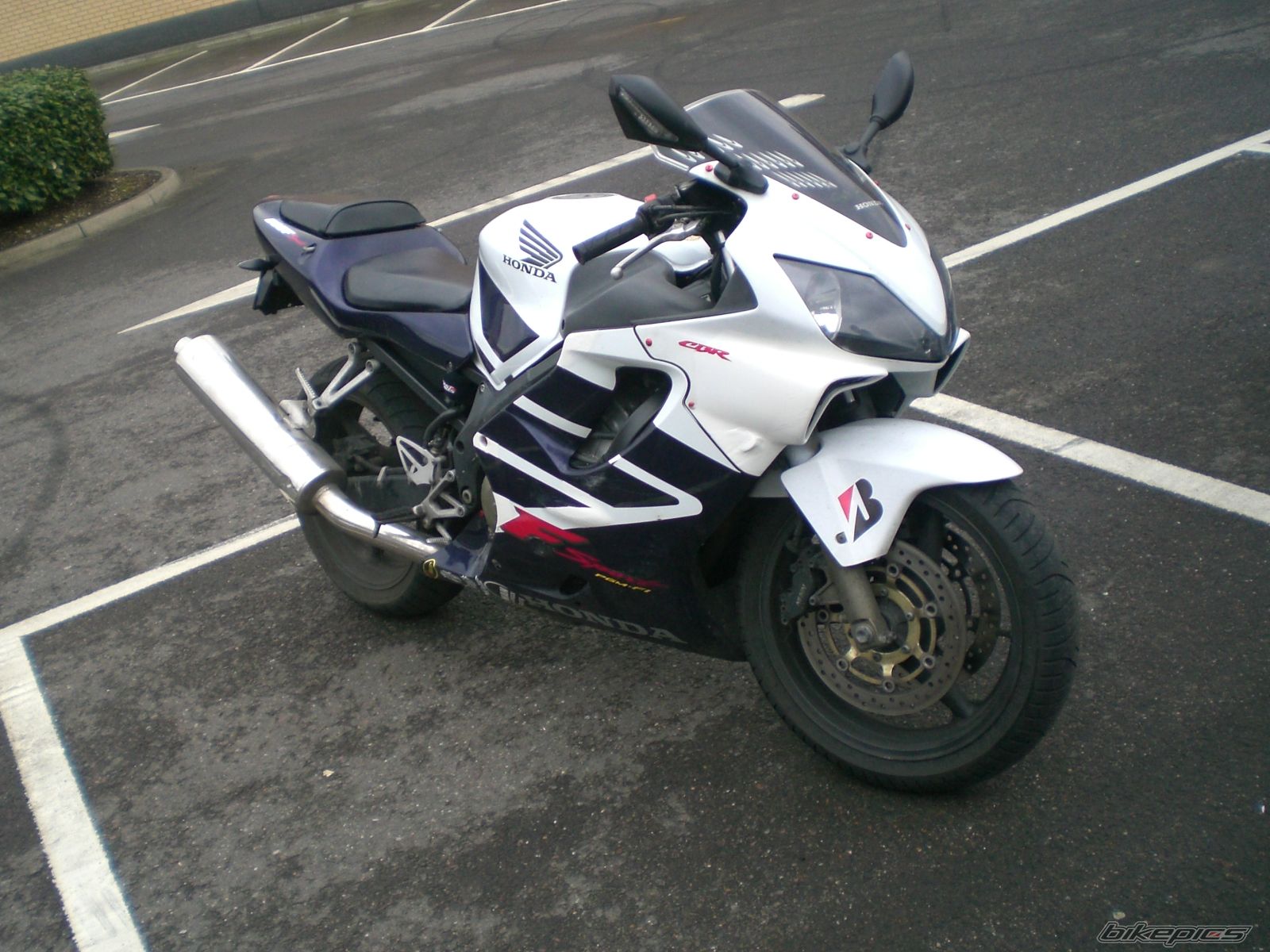 Photo 1582221