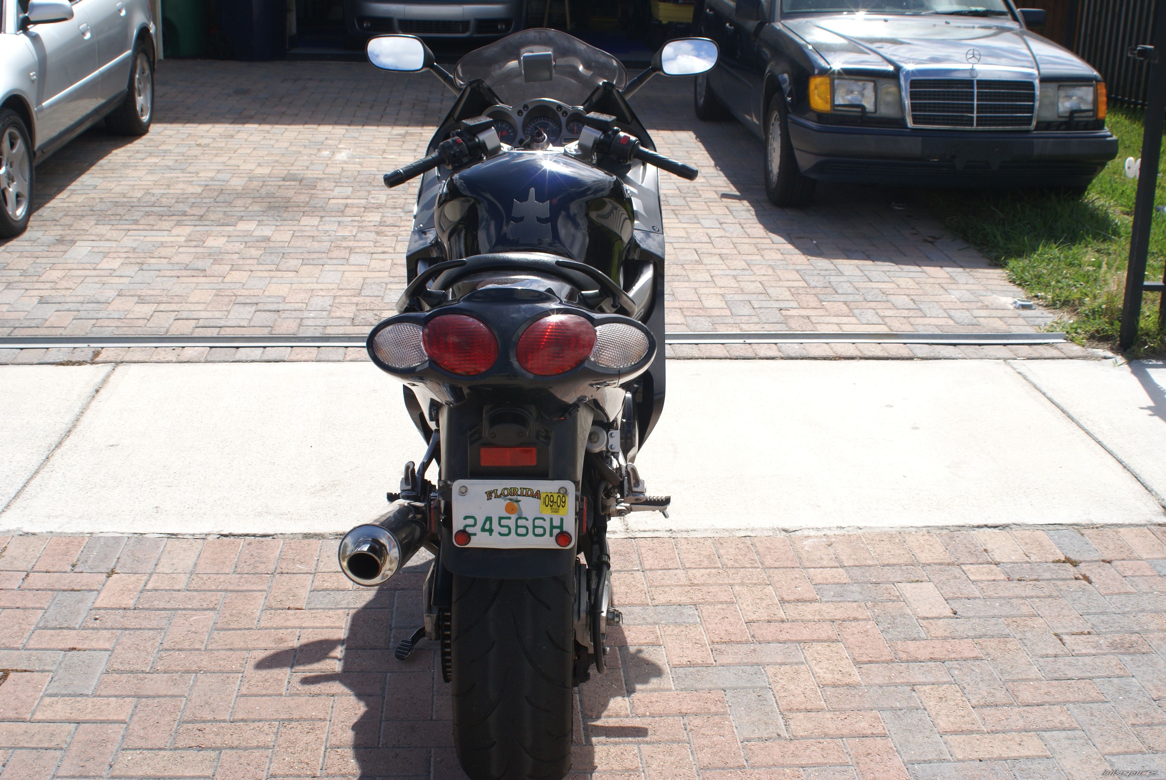 Photo 1582236