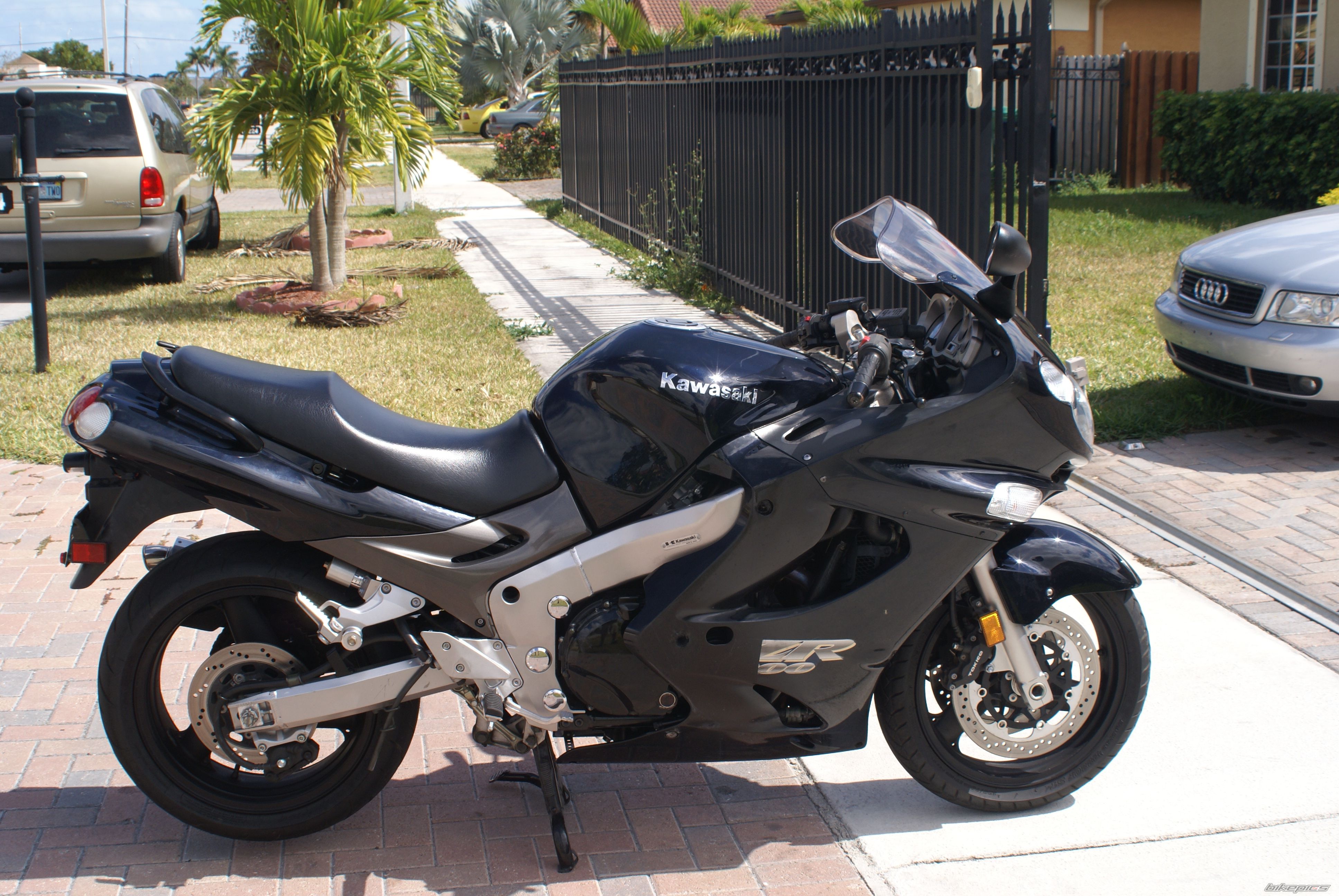 Photo 1582245
