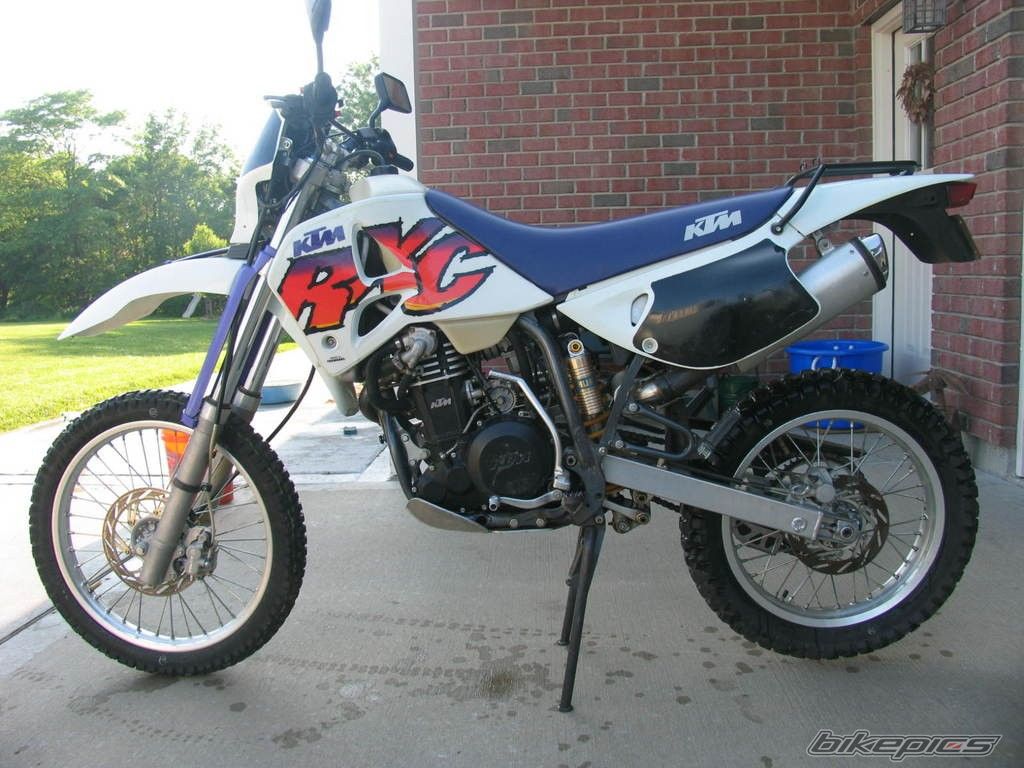 Photo 1582843