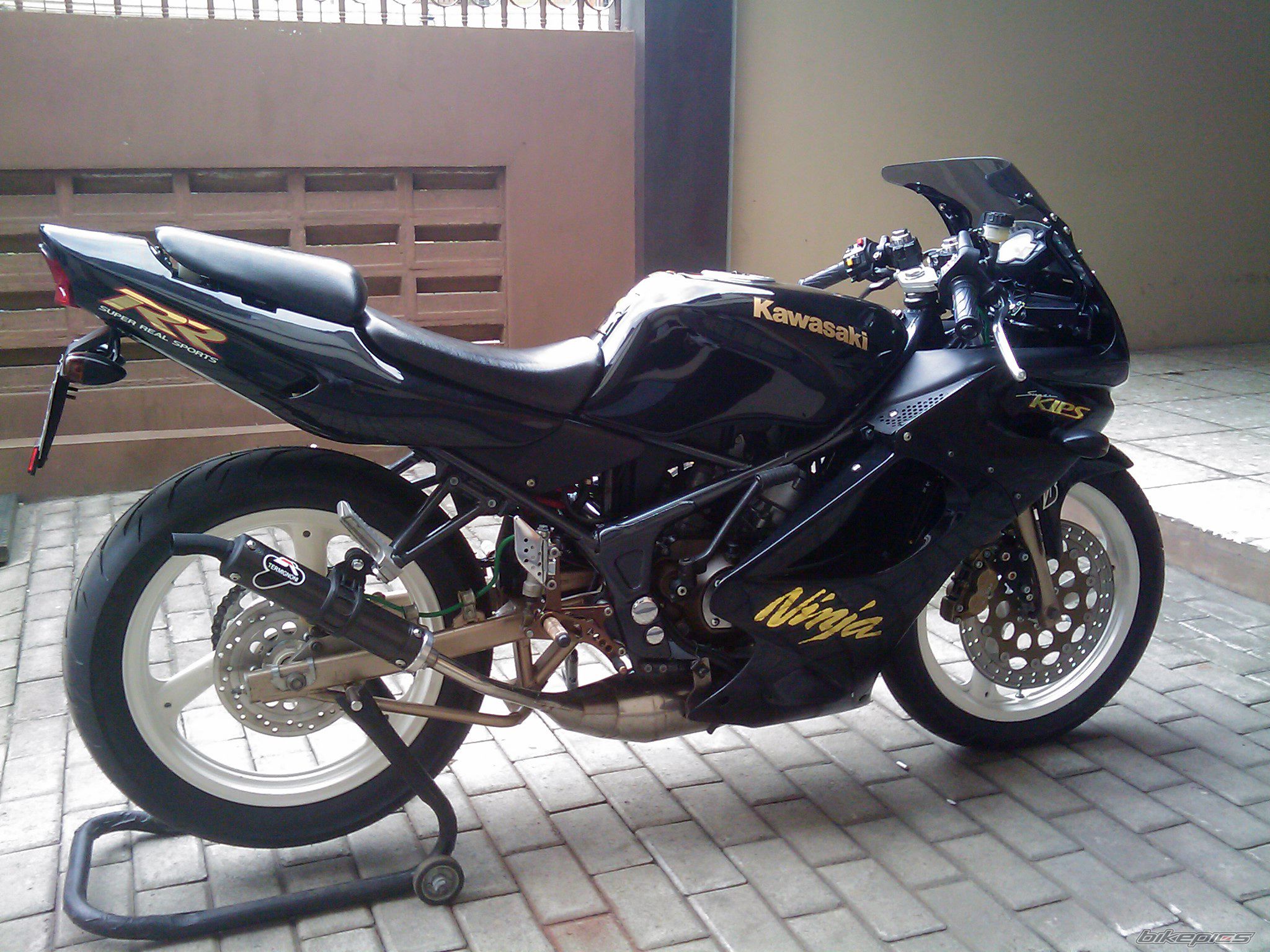 Photo 1583403