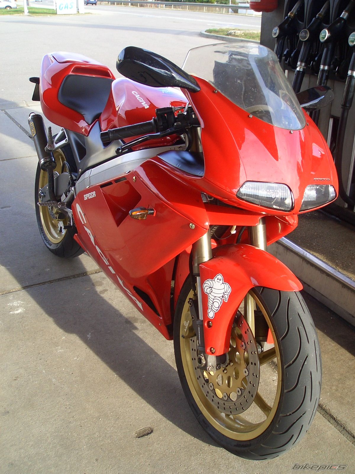 Photo 1583546