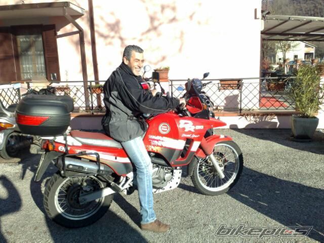 Photo 1584010