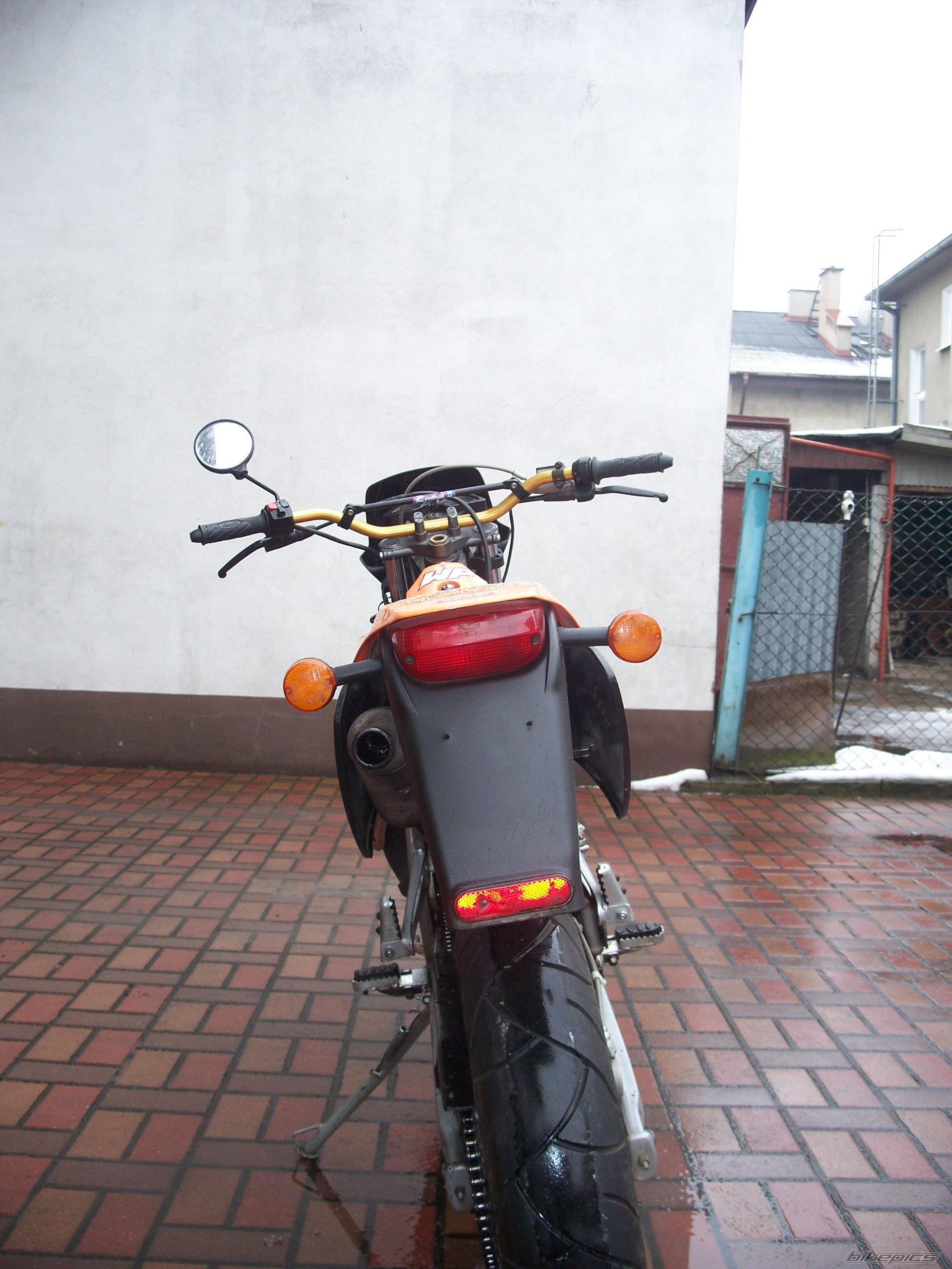 Photo 1584102