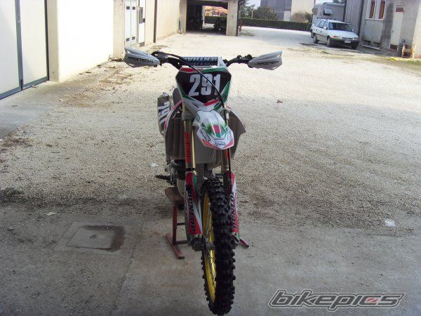 Photo 1584179