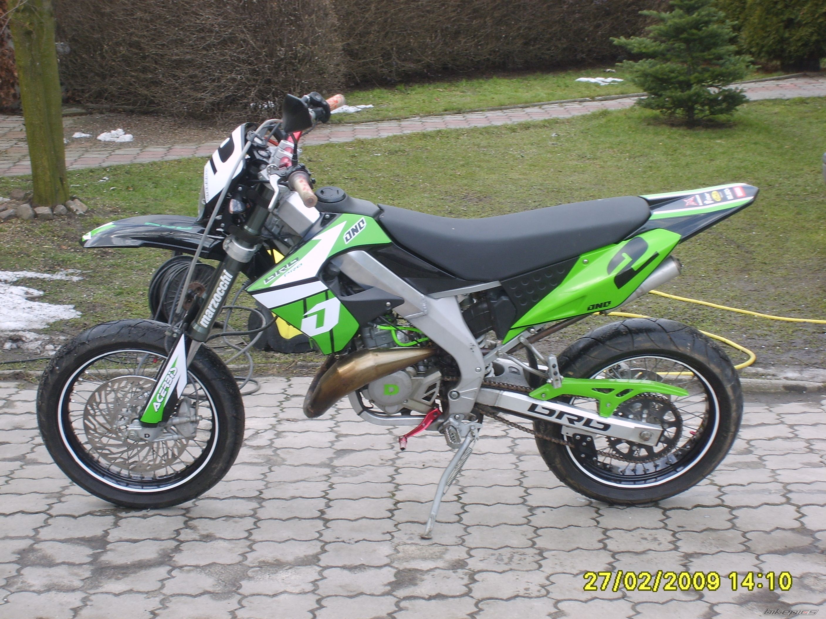 Photo 1584190