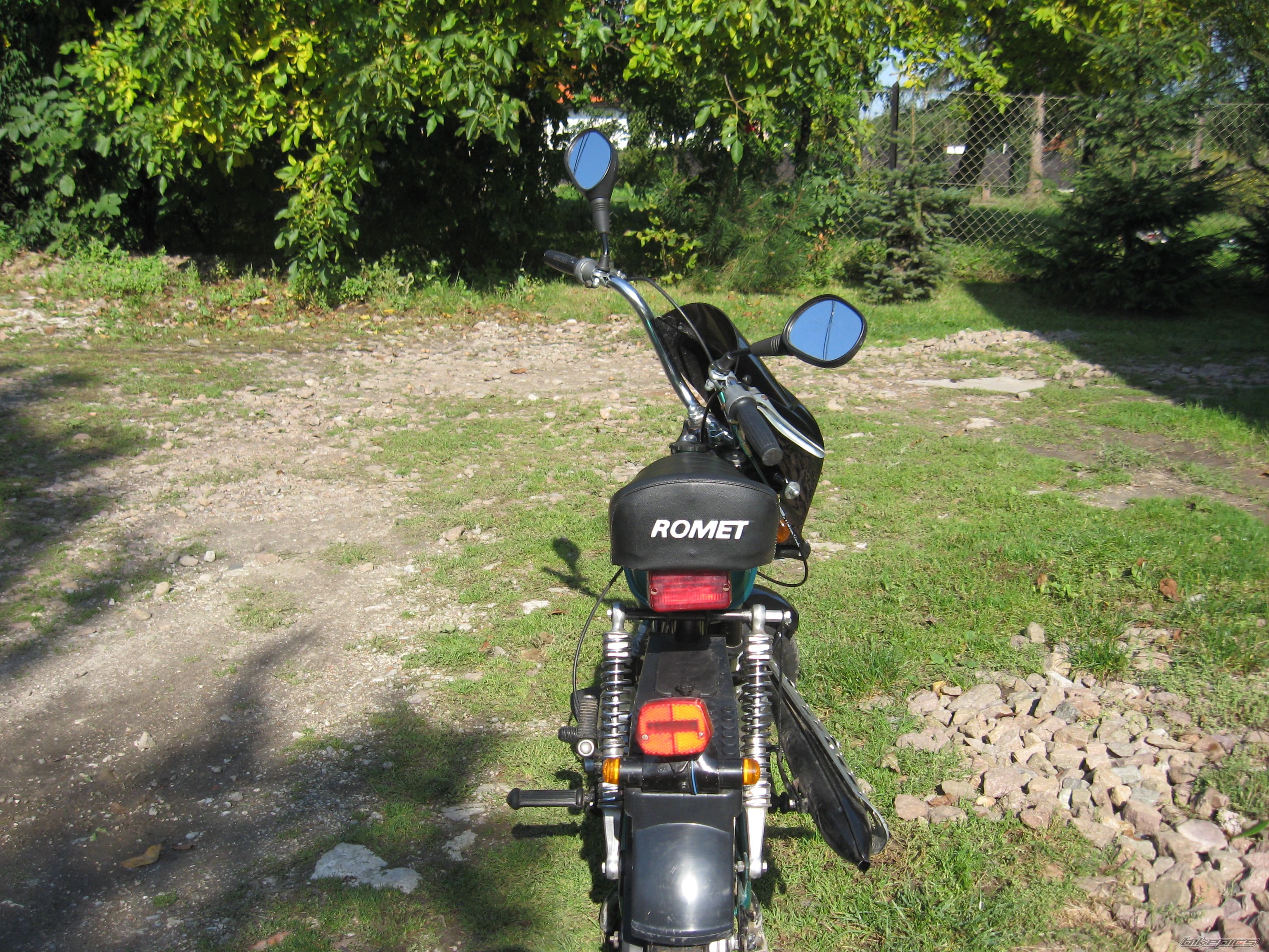 Photo 1584350