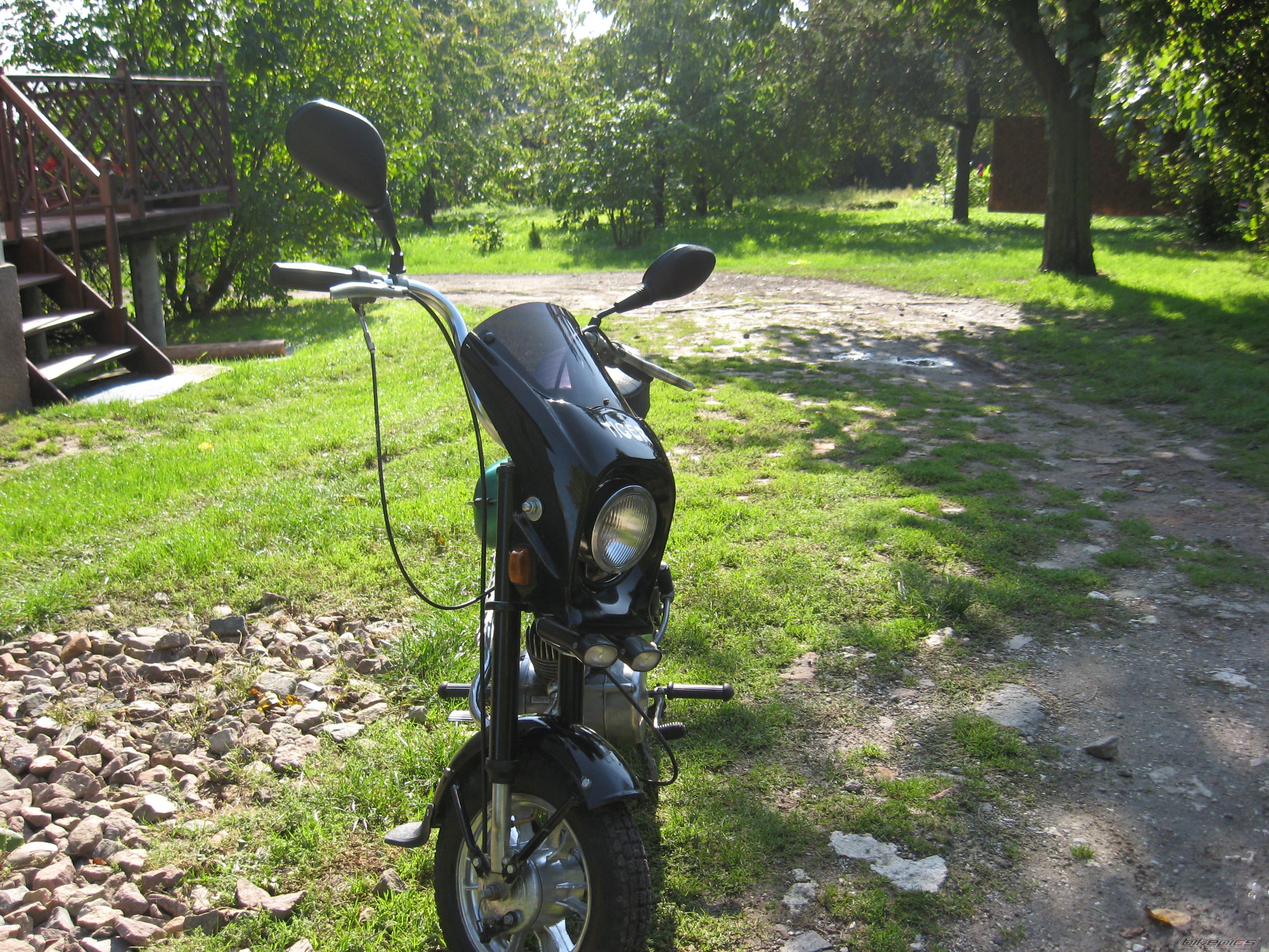 Photo 1584361