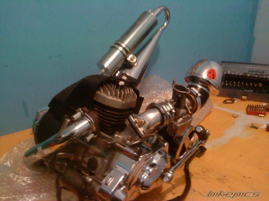 Photo 1584369
