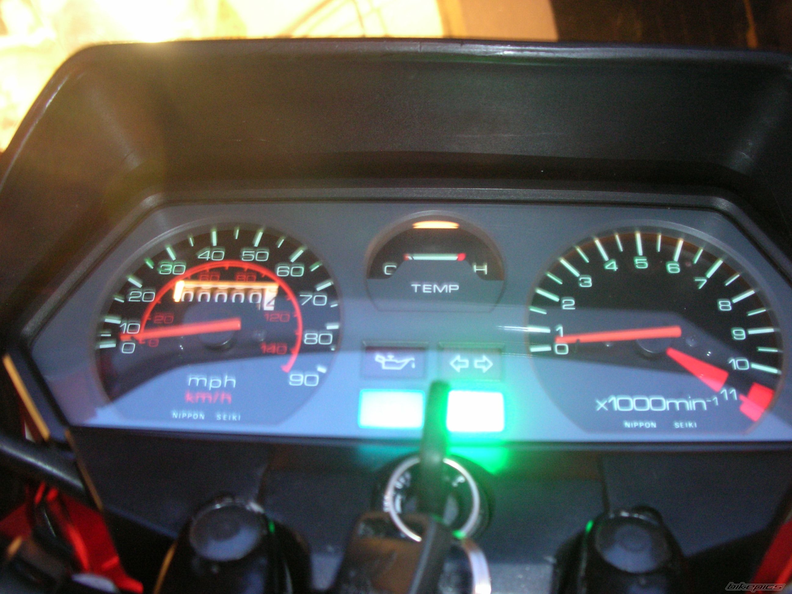 Photo 1584489