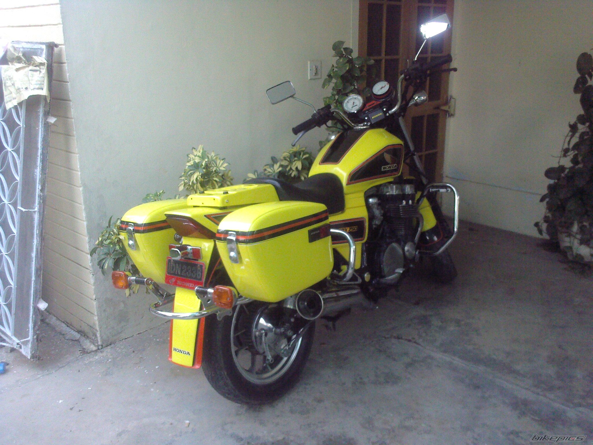 Photo 1584525