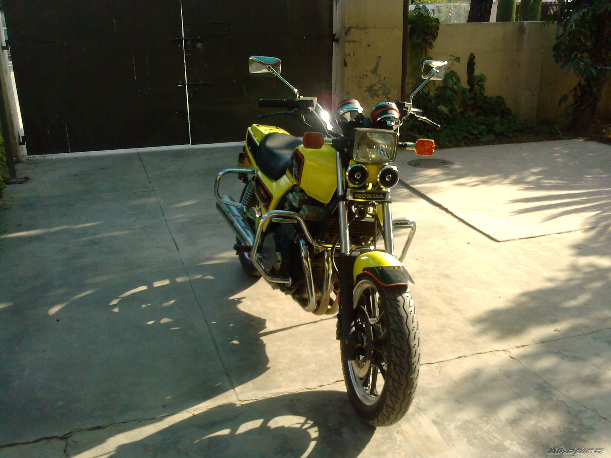 Photo 1584531