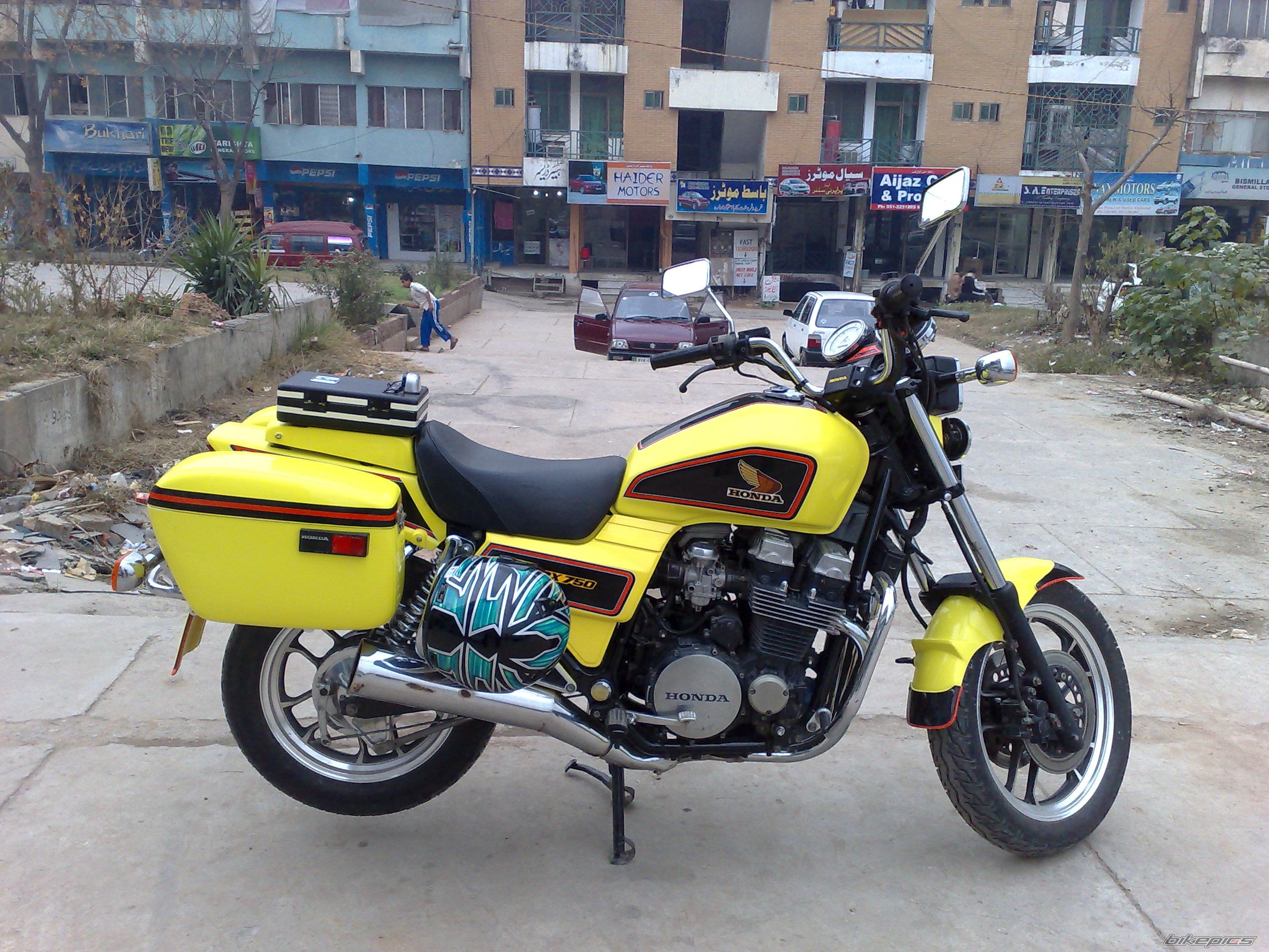 Photo 1584544