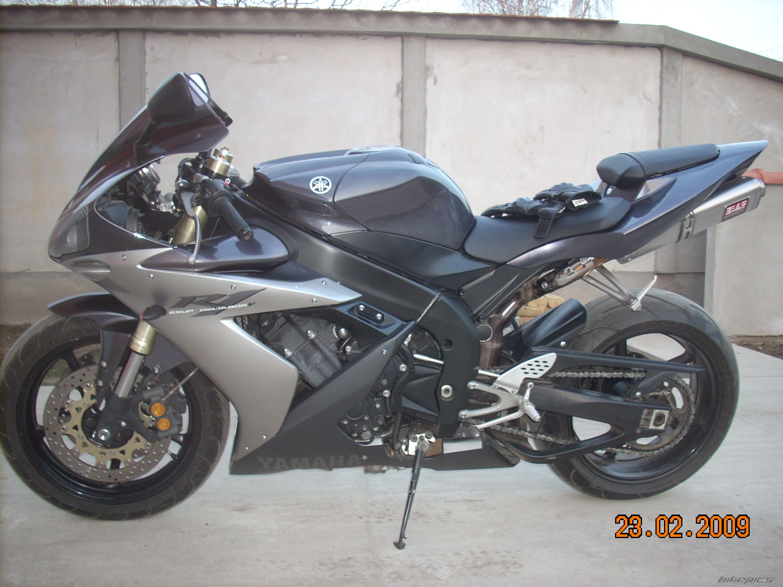 Photo 1584637