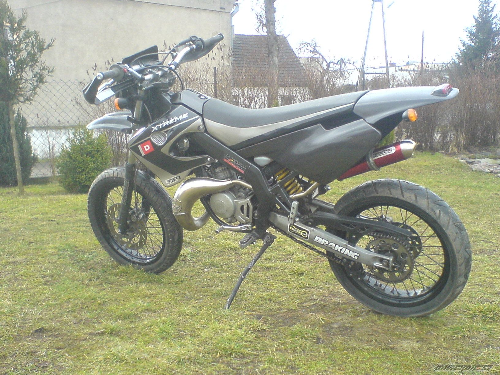 Photo 1584669