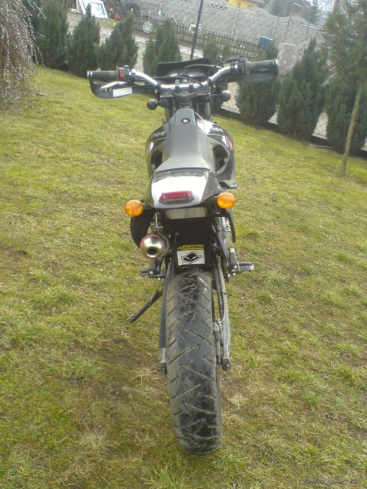 Photo 1584675