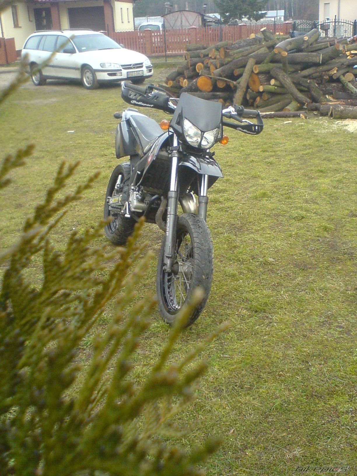 Photo 1584682