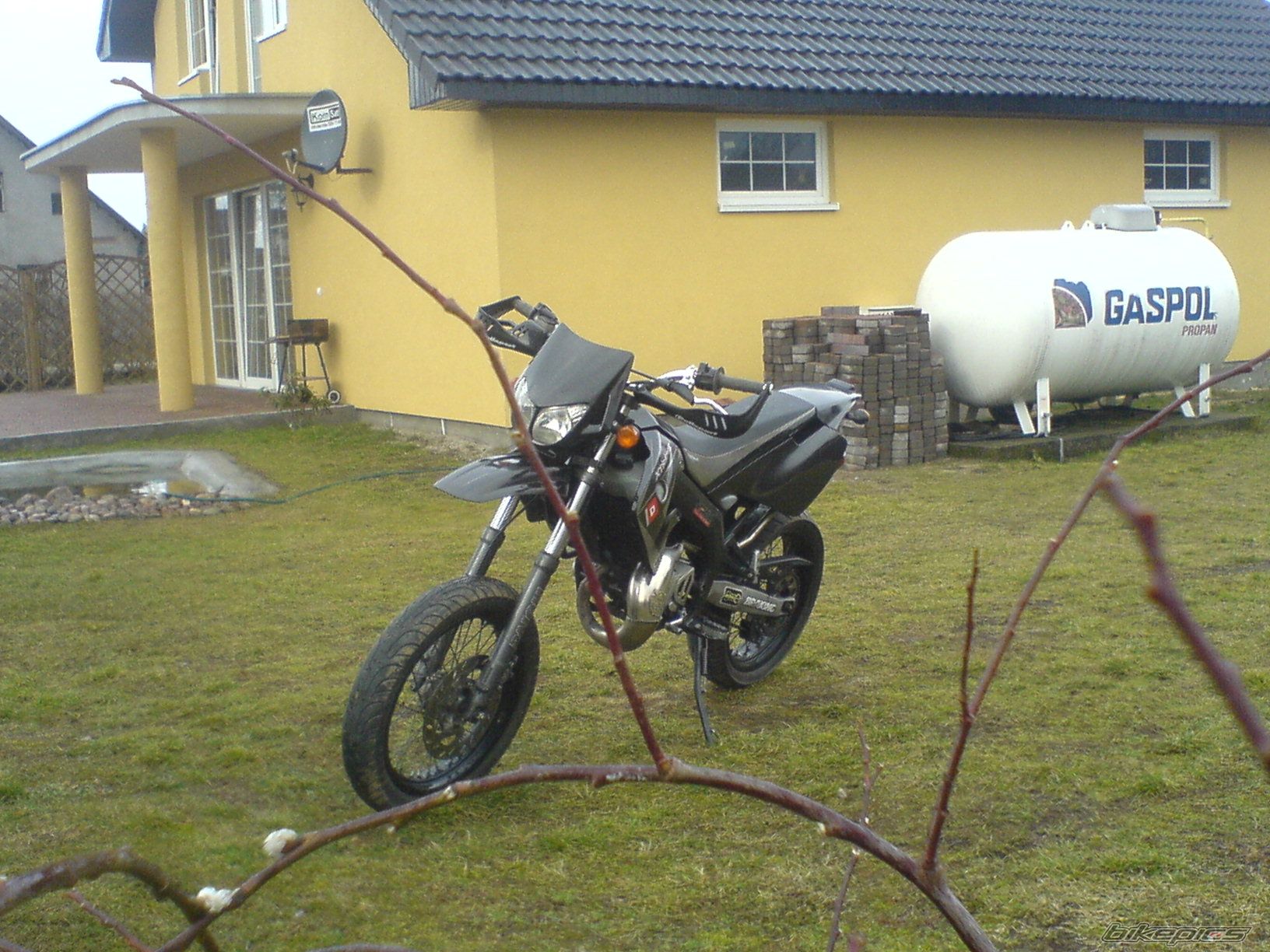 Photo 1584684