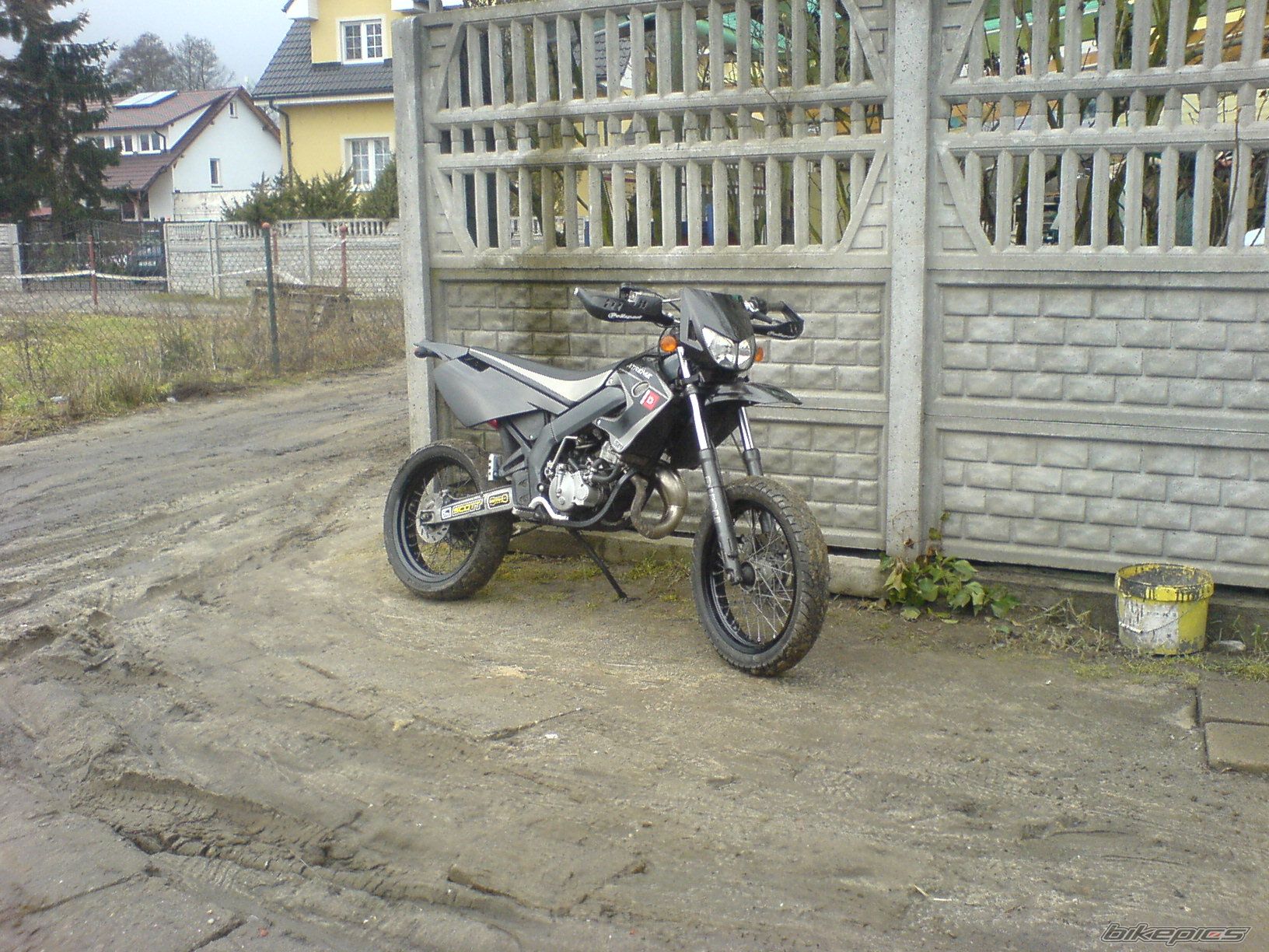 Photo 1584713