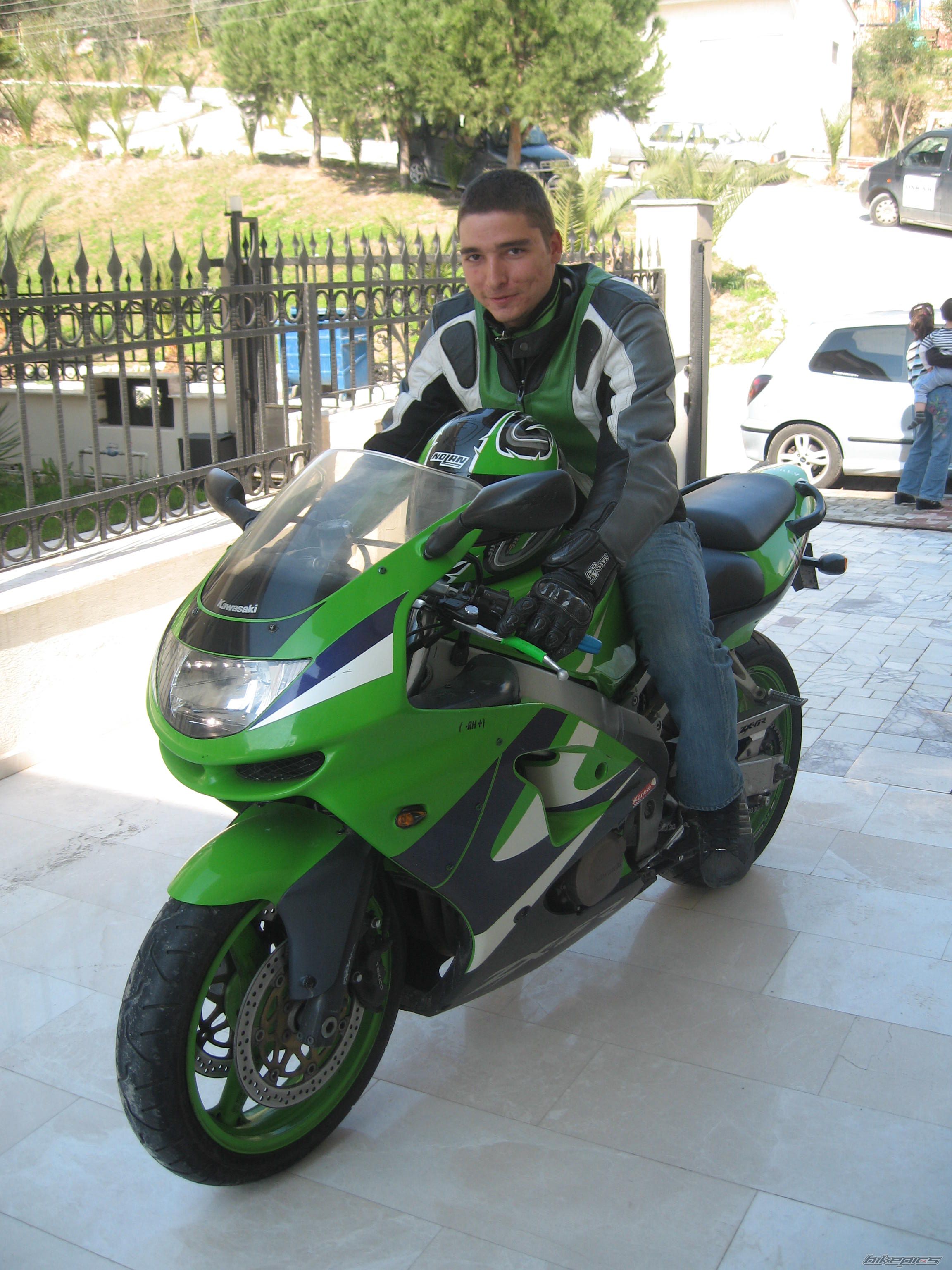 Photo 1584743