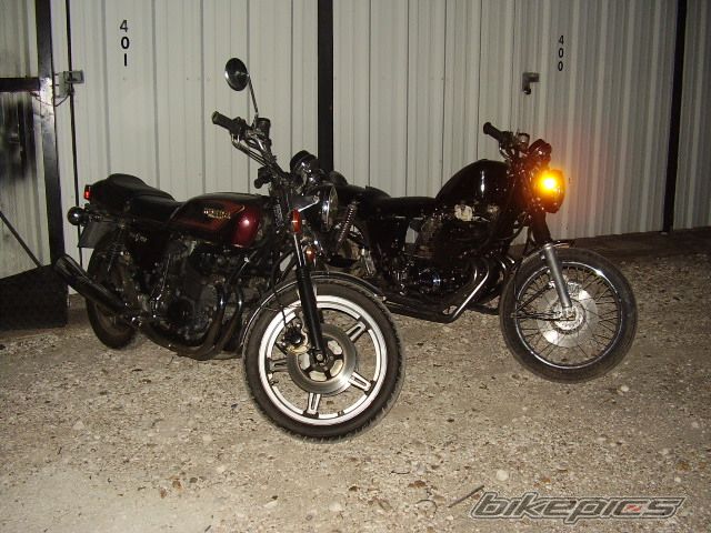 Photo 1584879