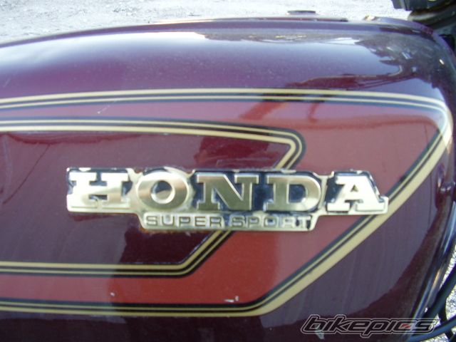 Photo 1584886