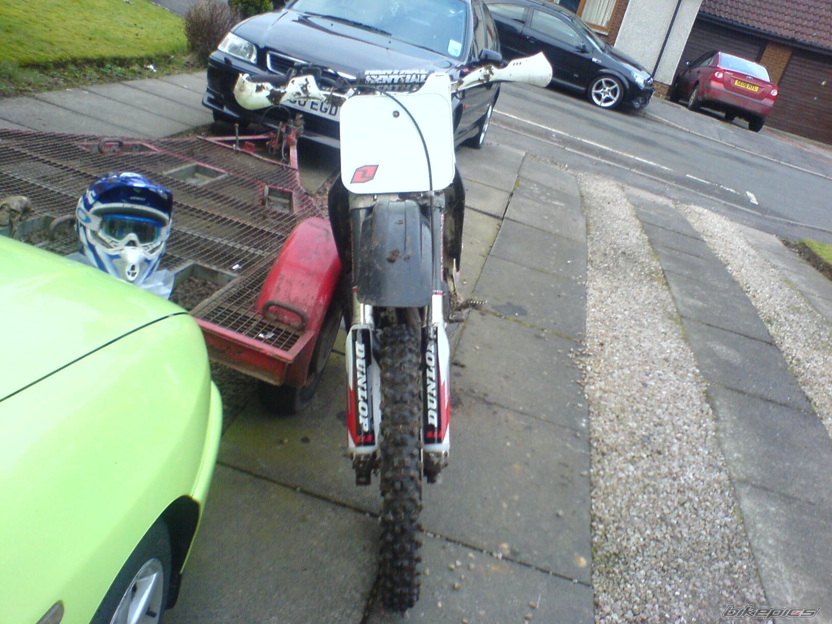 Photo 1584984