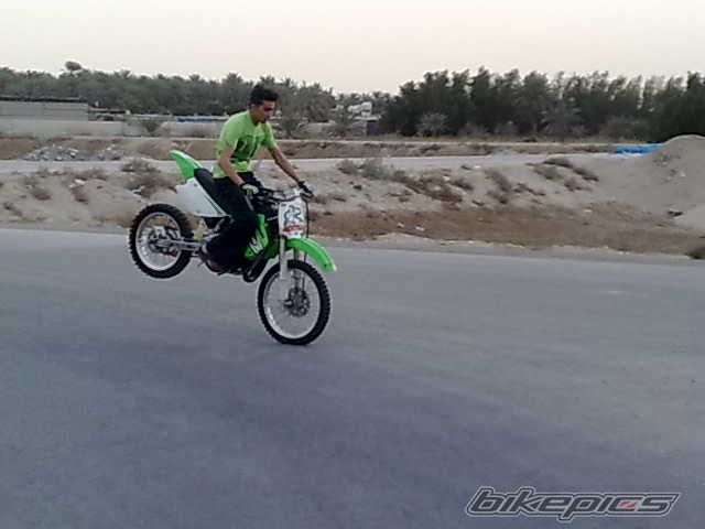 Photo 1585106