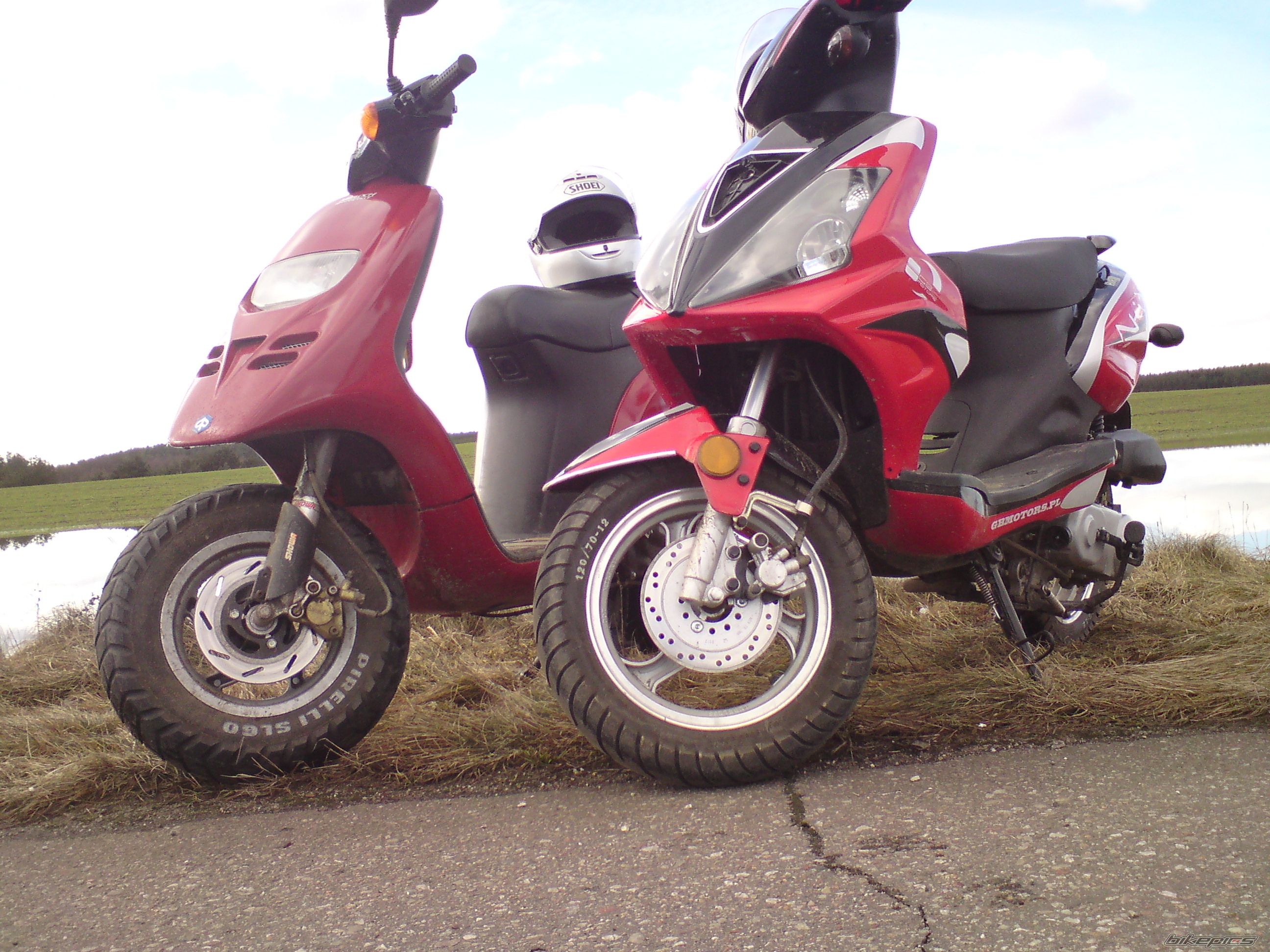 Photo 1585149