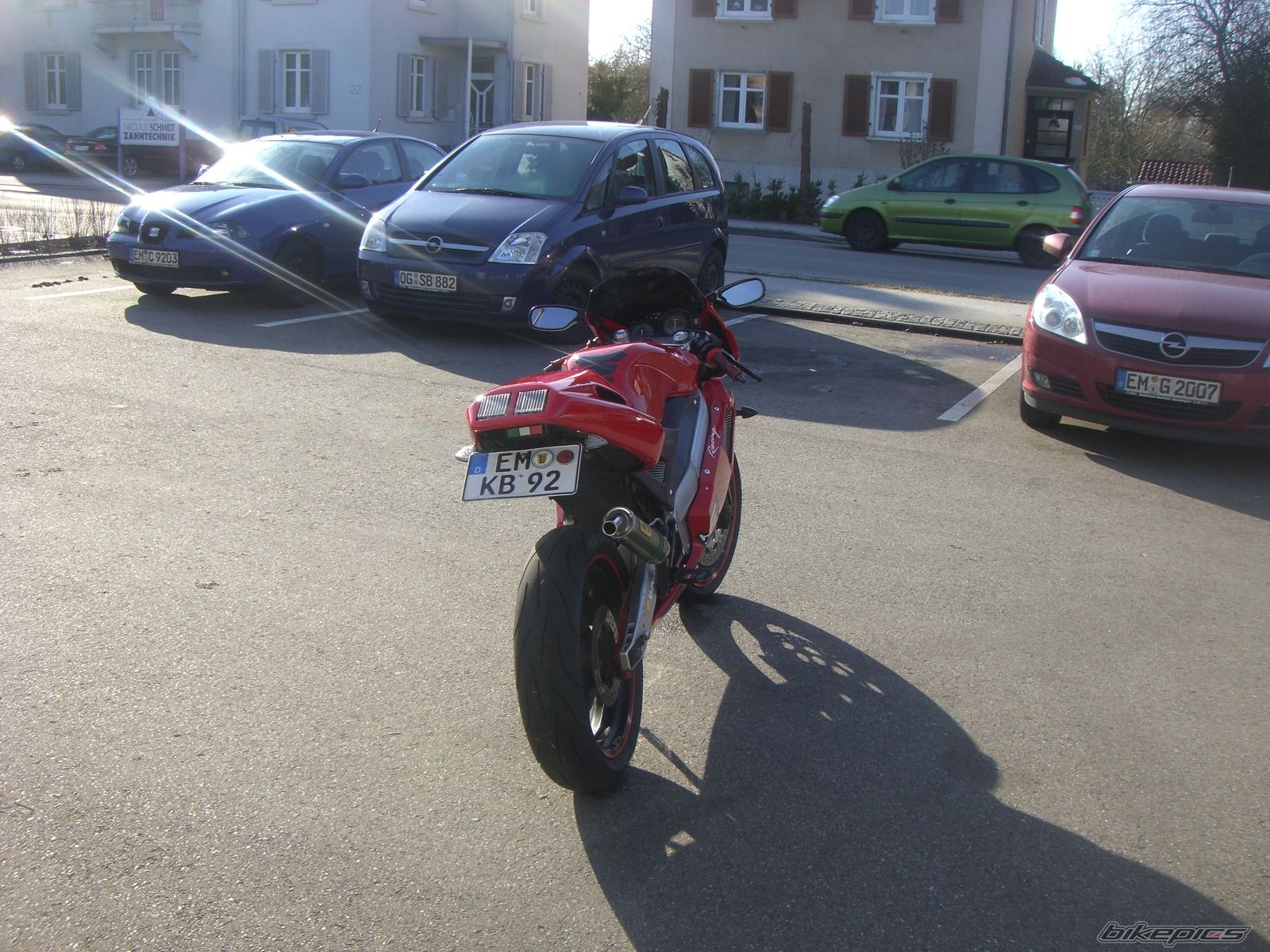 Photo 1585203