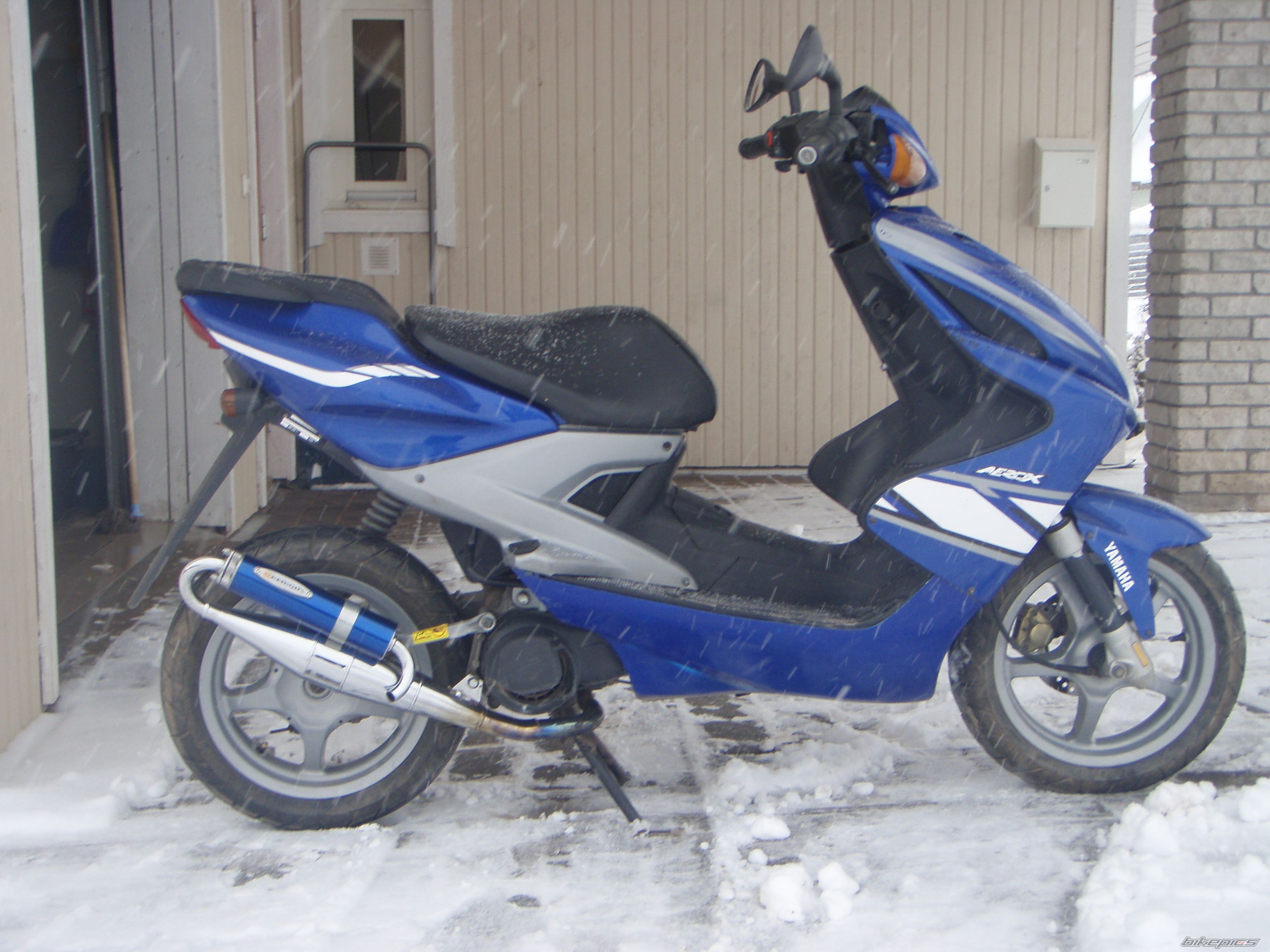Photo 1585248