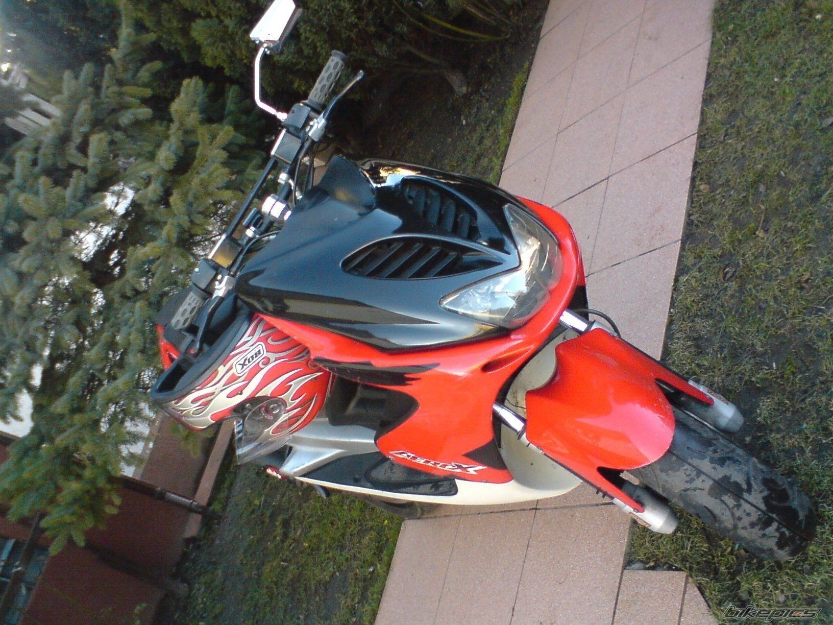 Photo 1585428