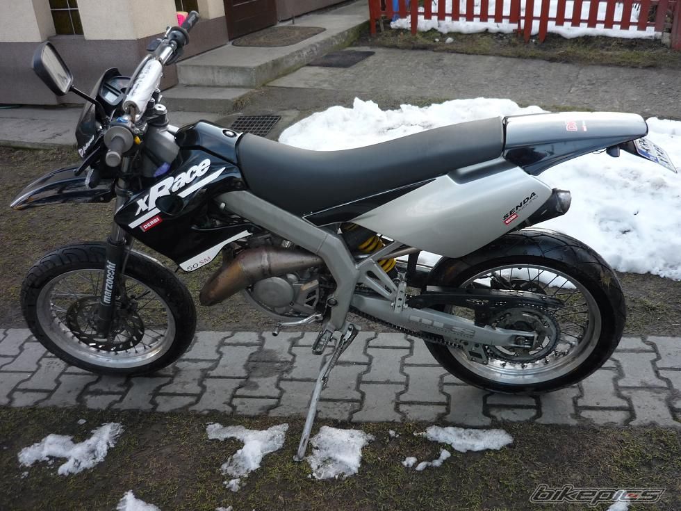 Photo 1585498
