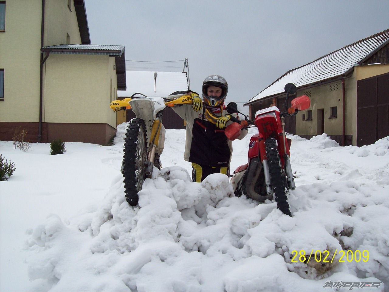 Photo 1585572