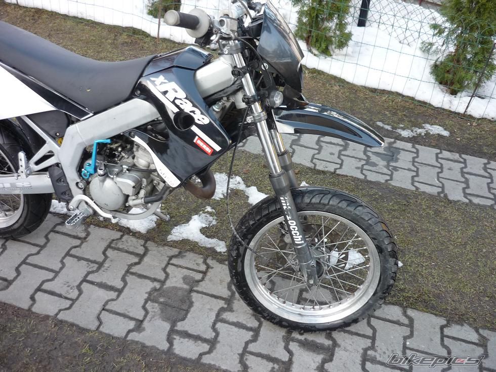 Photo 1585609