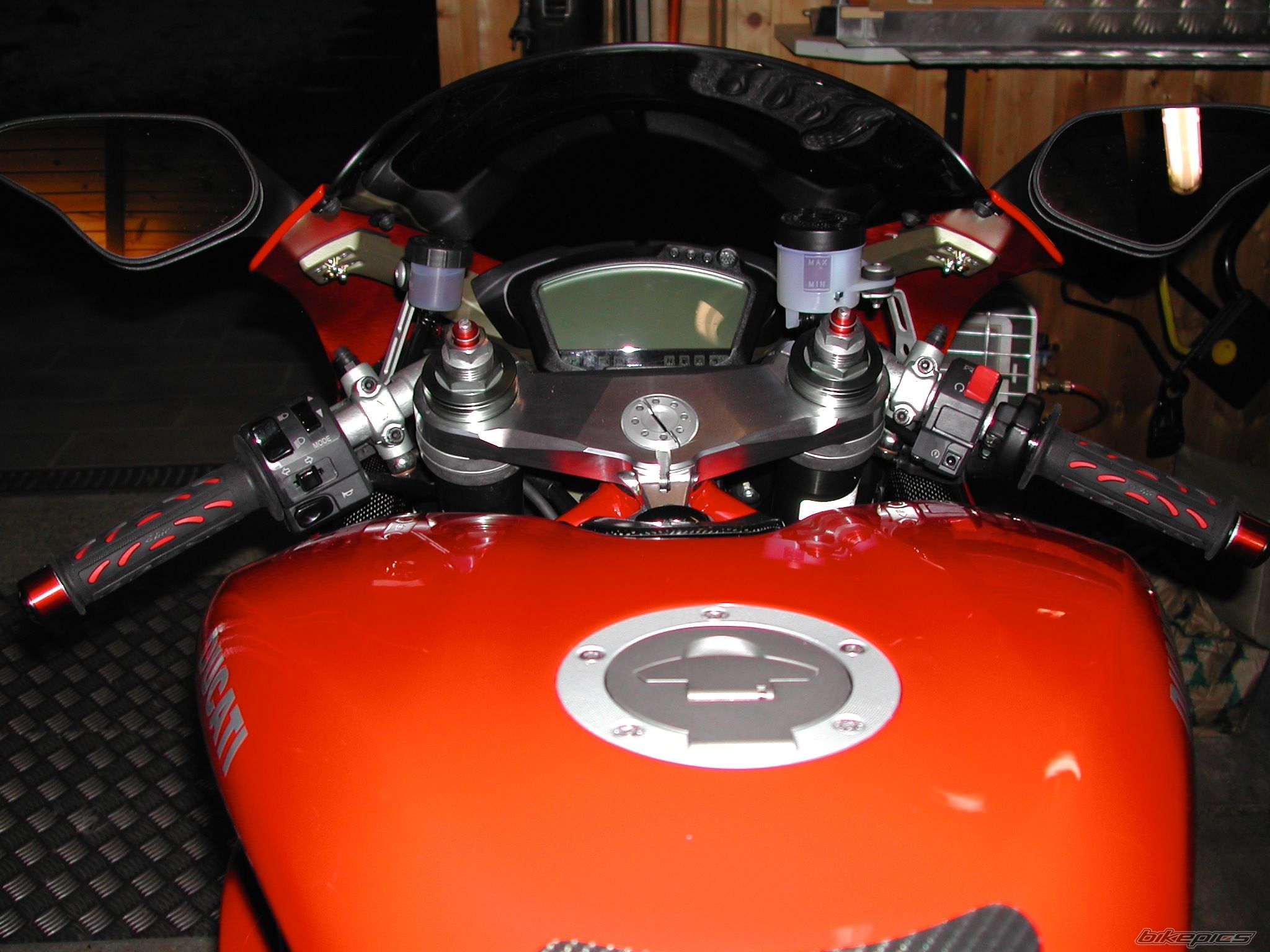 Bike Photo 1585659