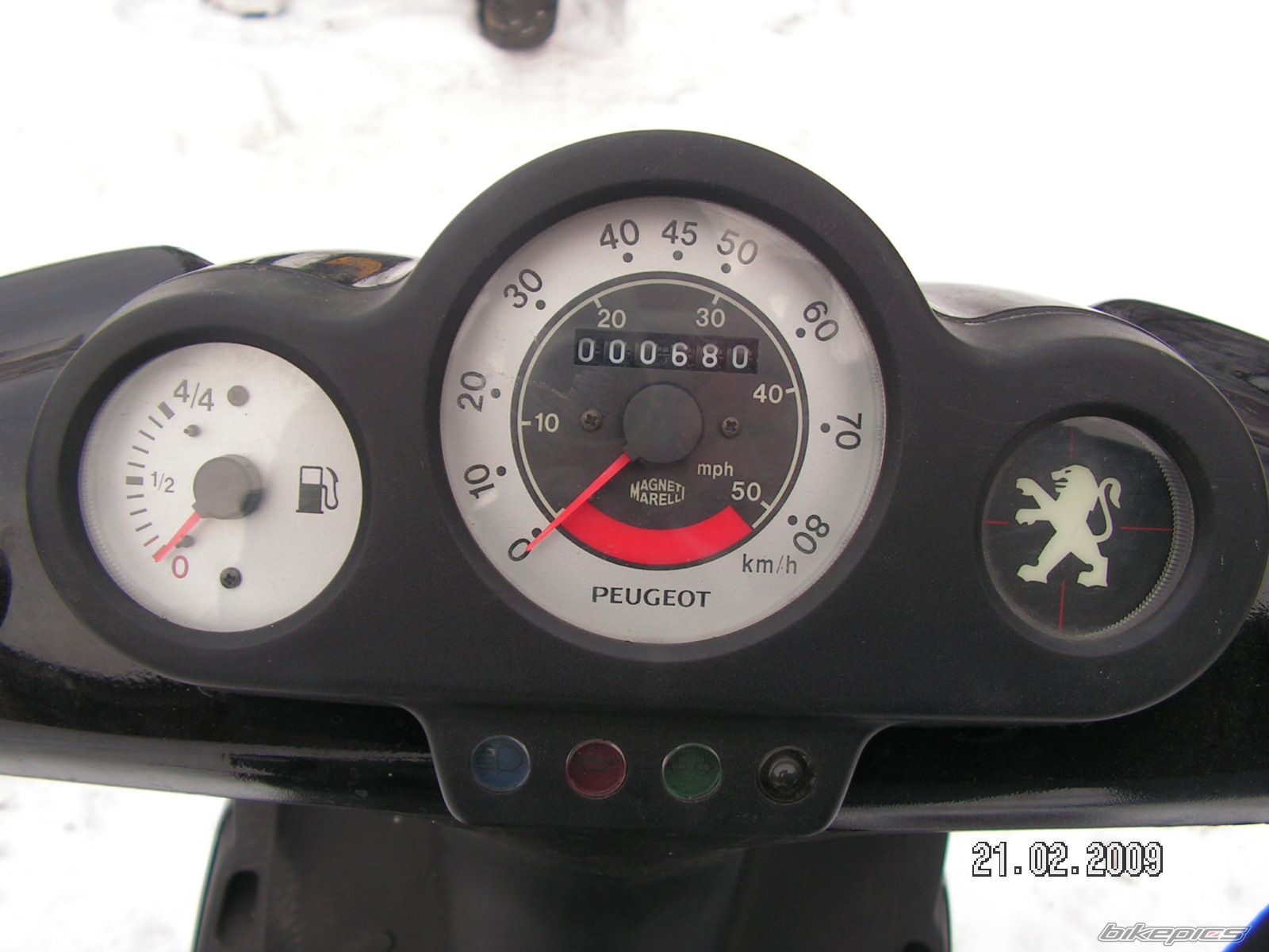 Photo 1585684