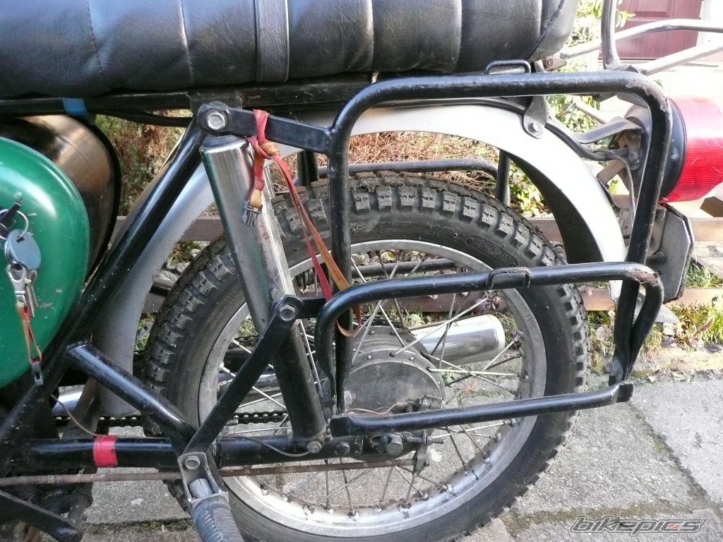 Photo 1585698