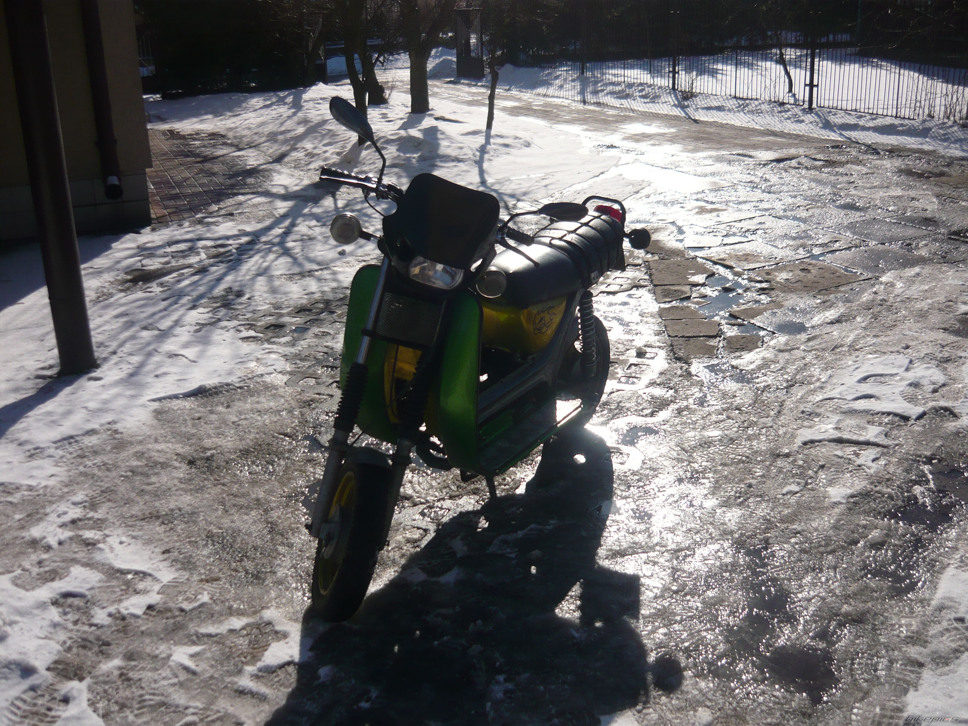 Photo 1585735