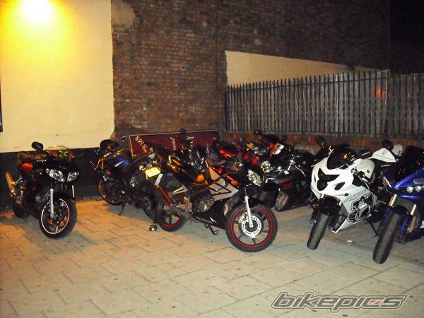 Photo 1585796