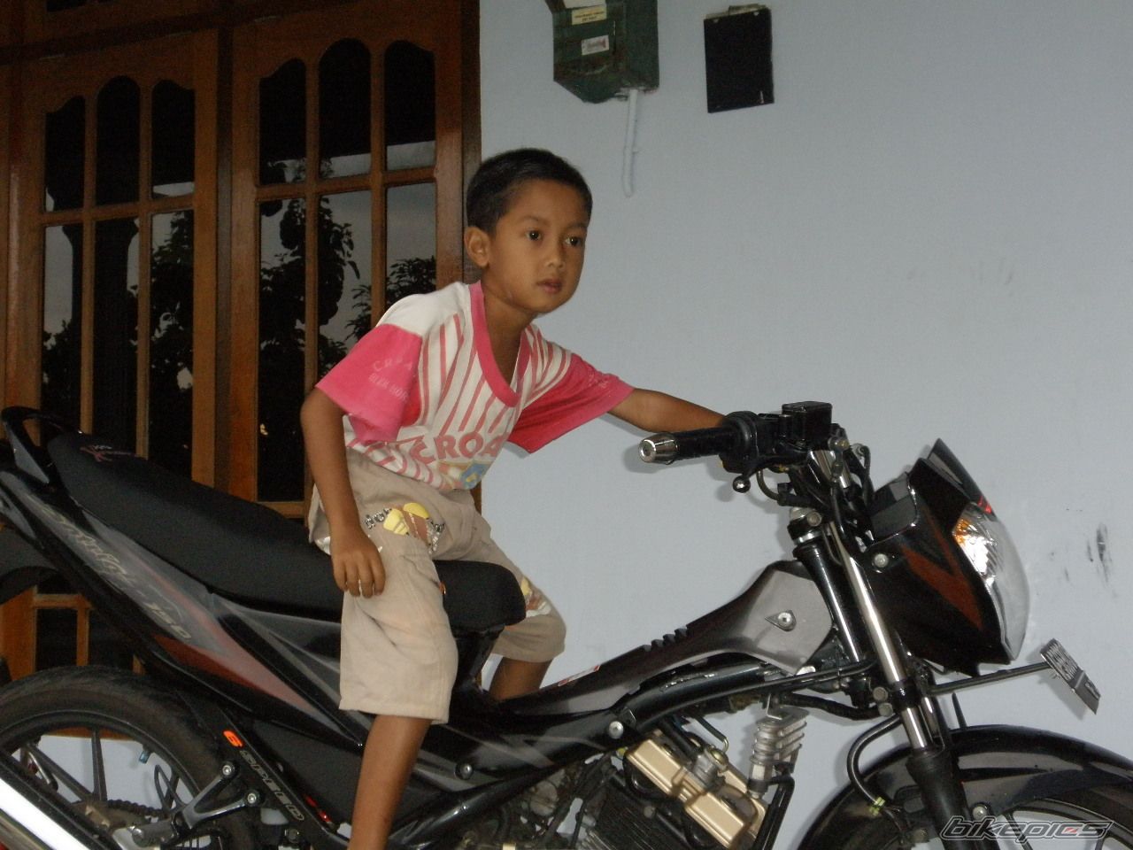 Photo 1585918