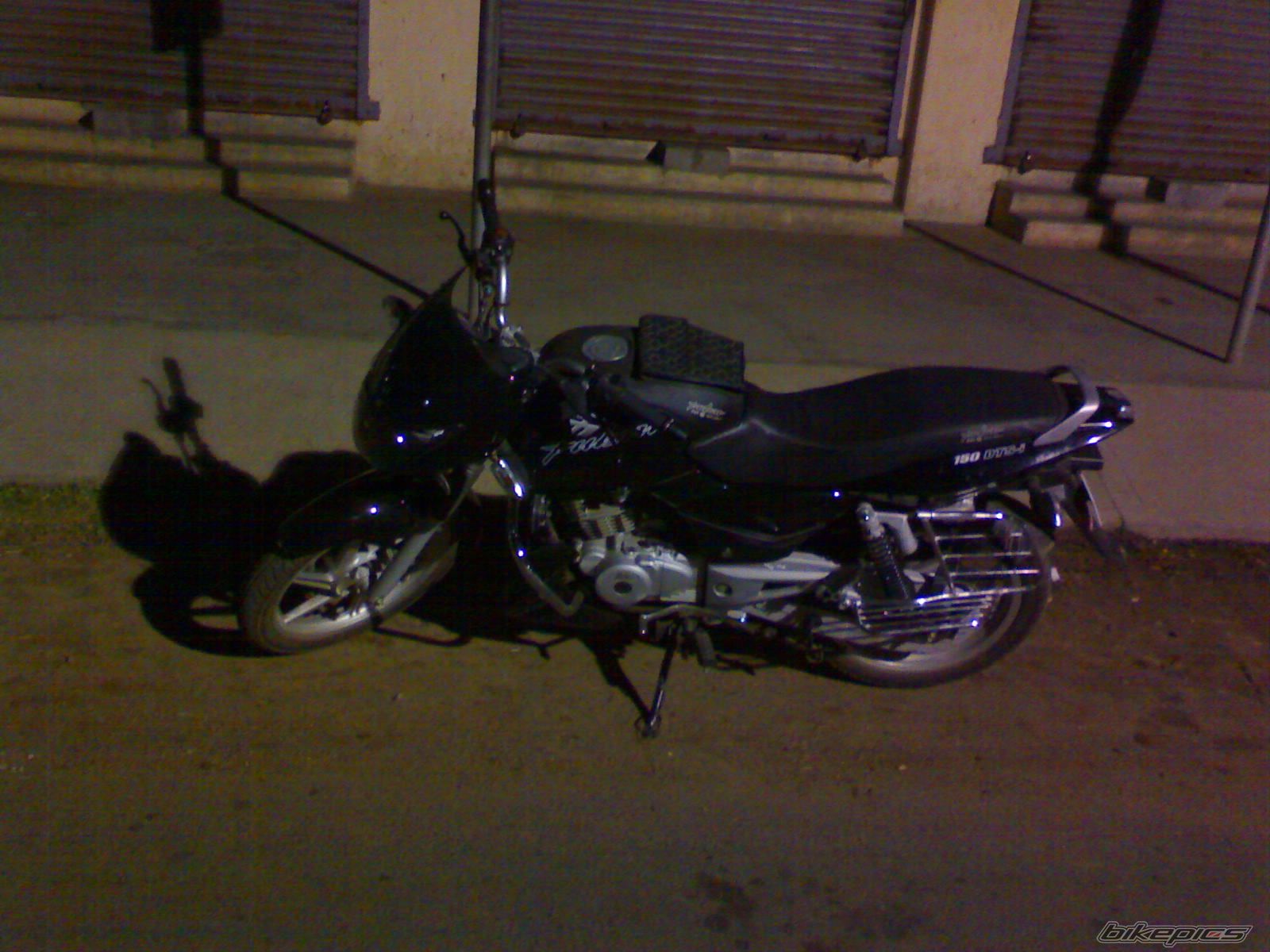 Photo 1585986