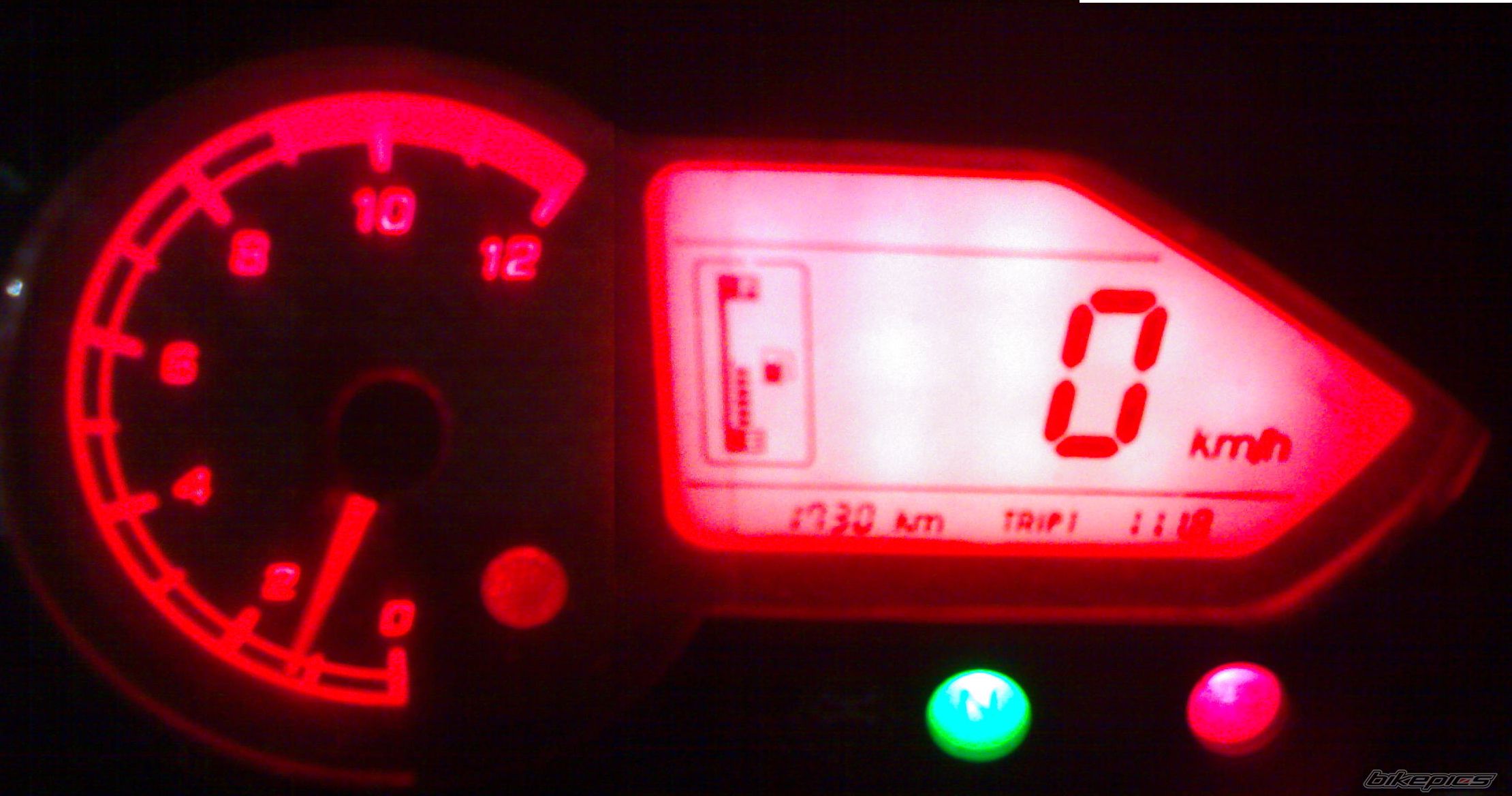 Photo 1585989
