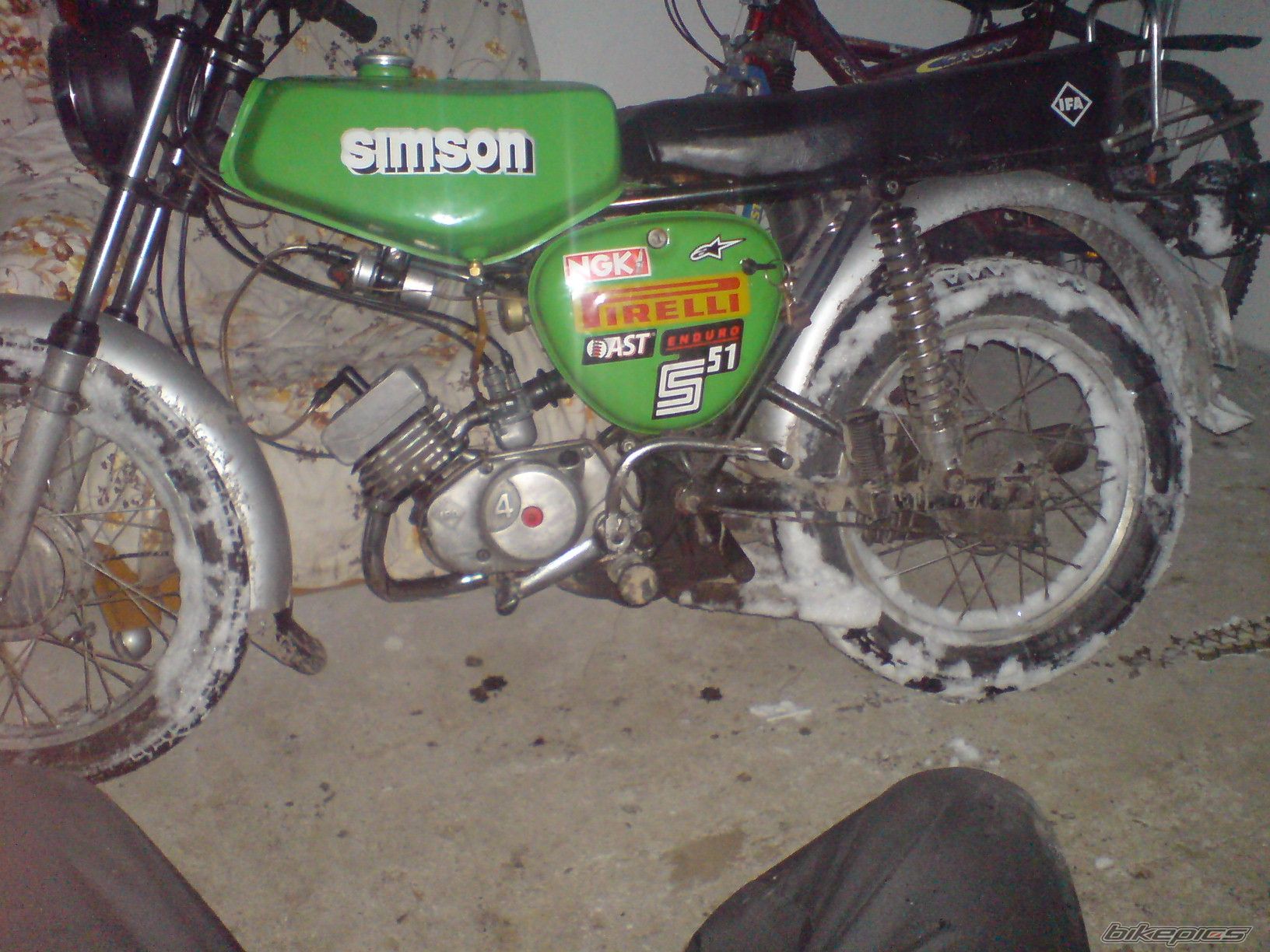 Photo 1586152