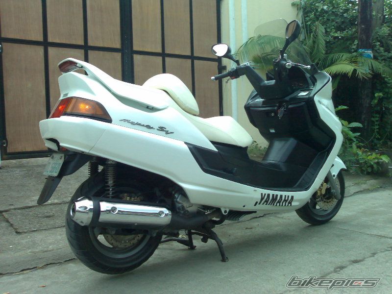 Photo 1586171
