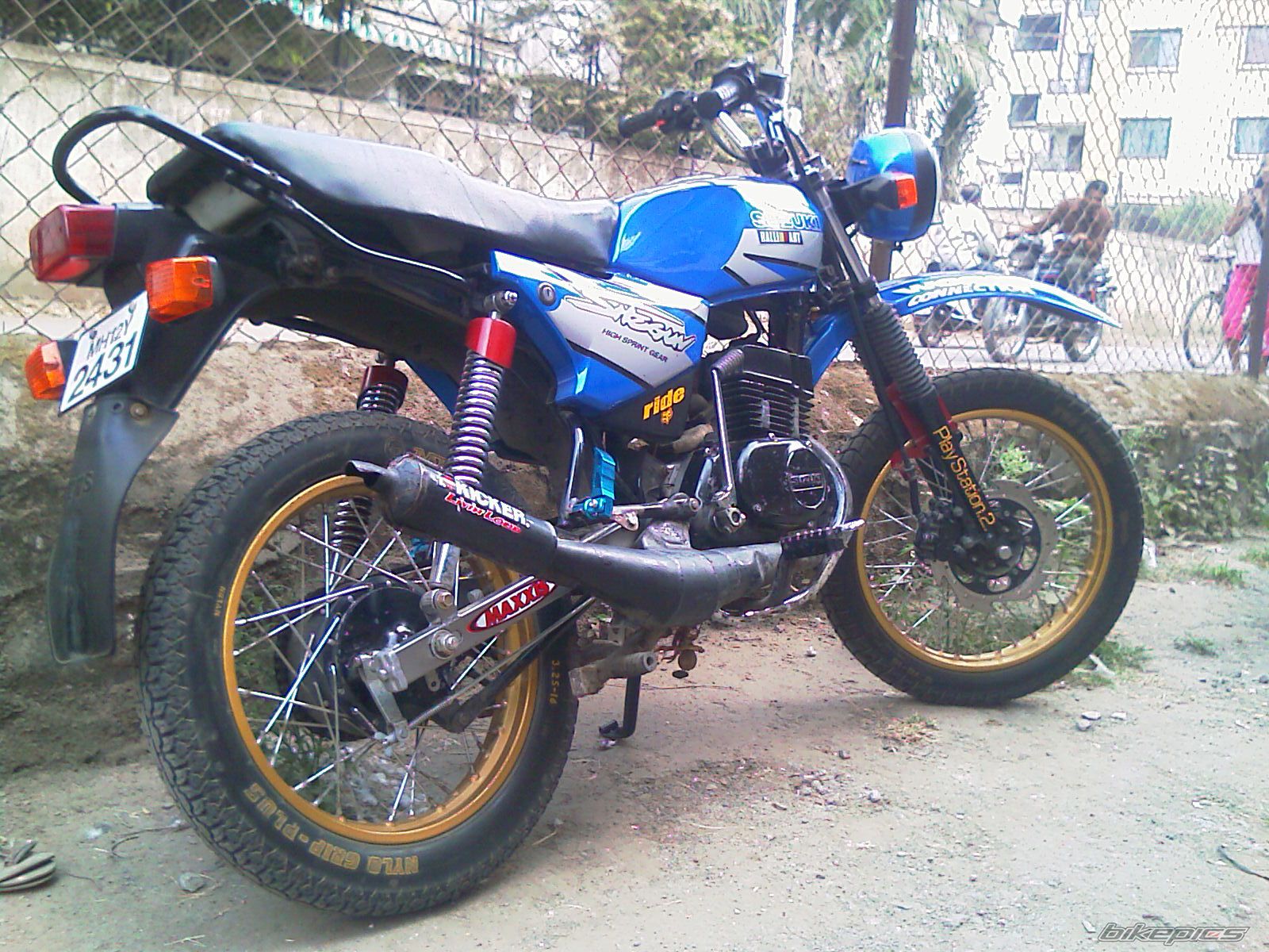 Photo 1586243