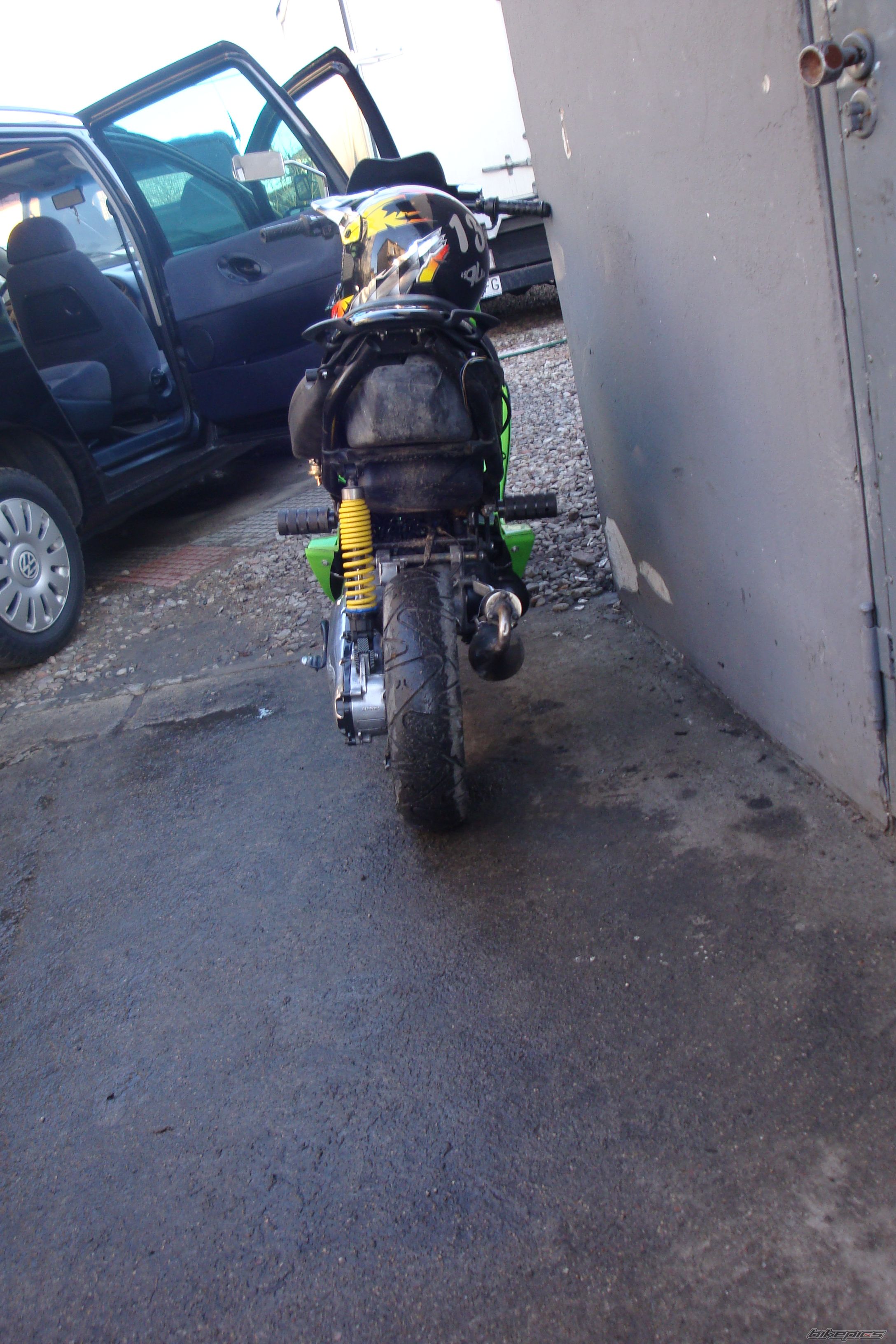 Photo 1586392