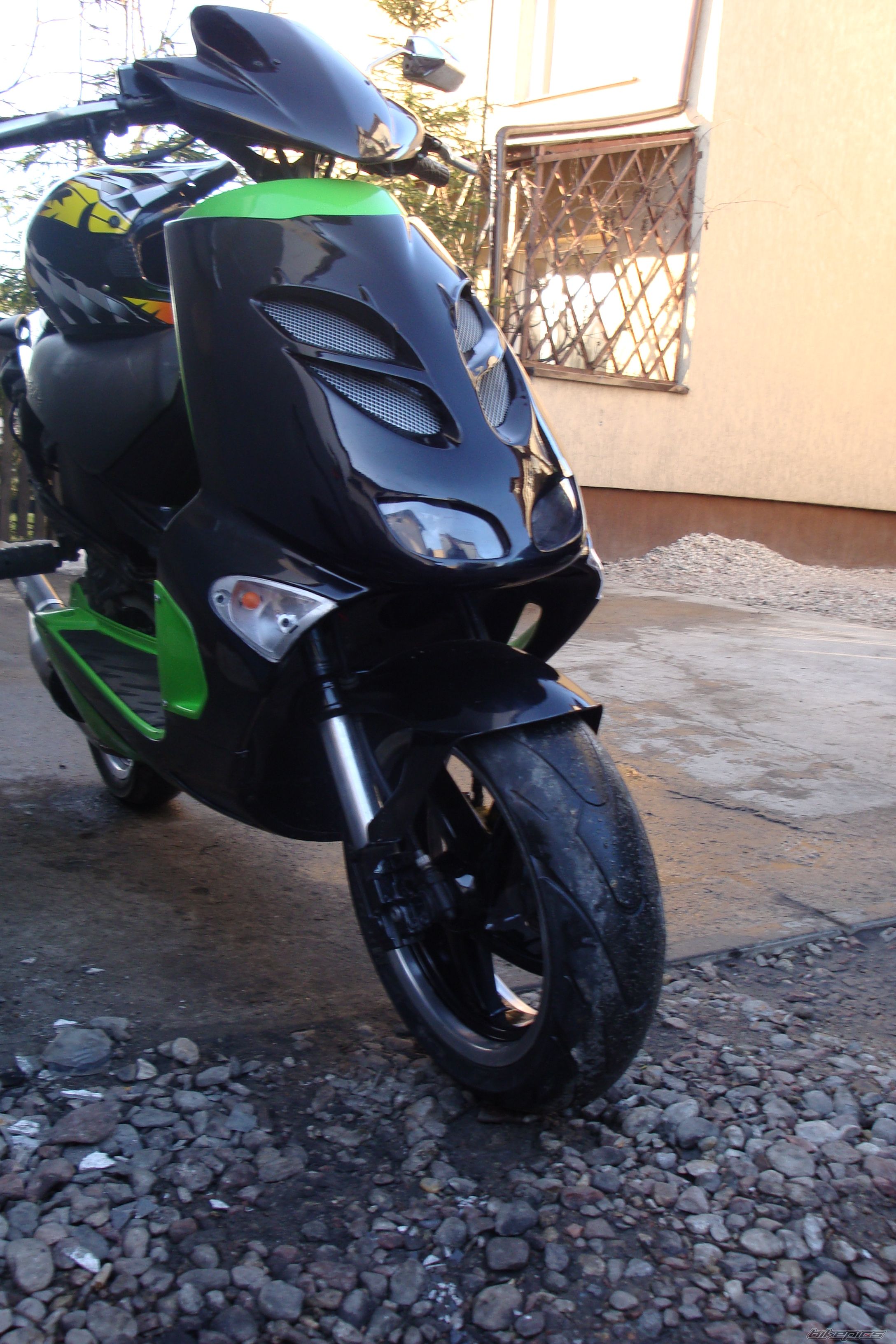 Photo 1586399