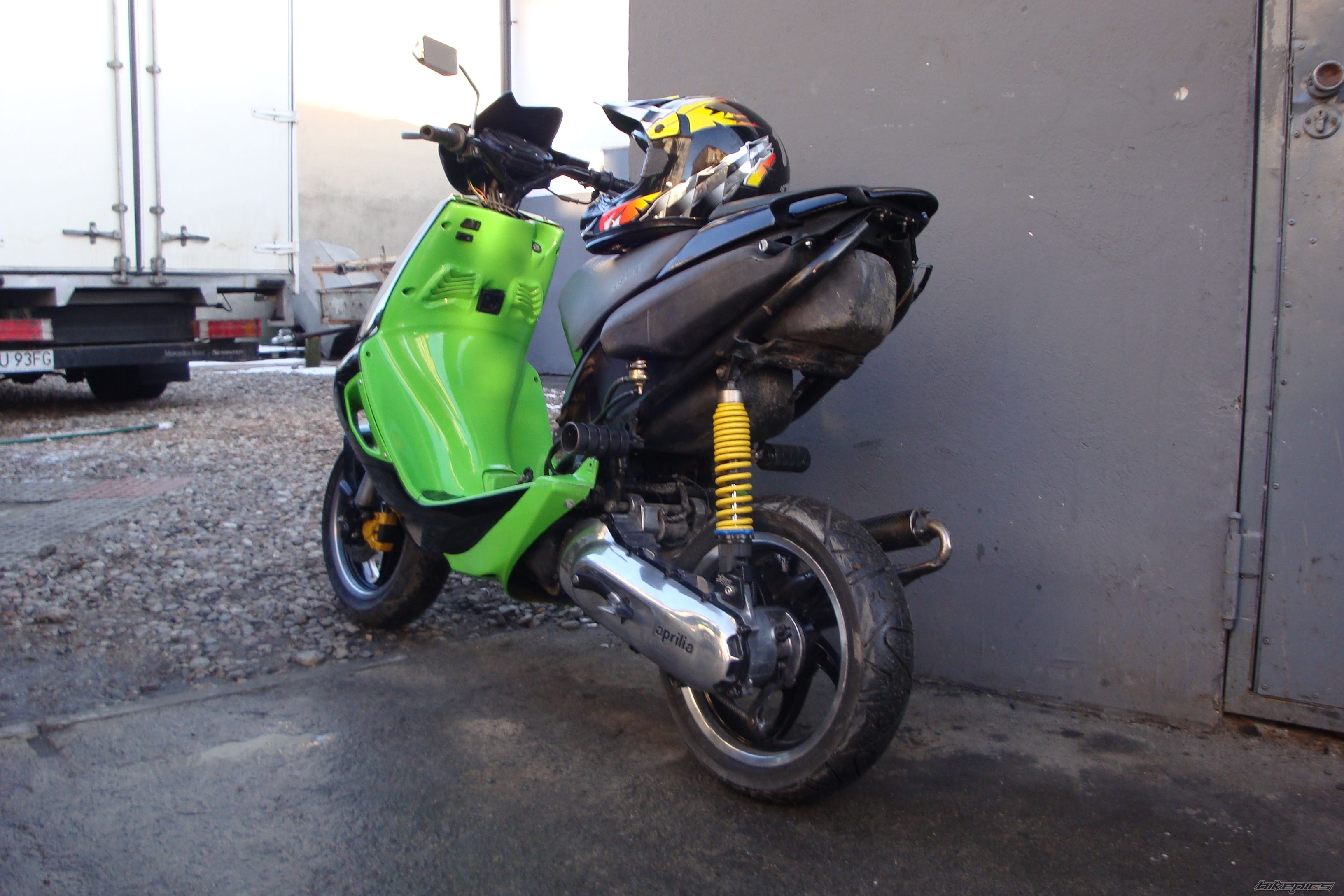 Photo 1586404